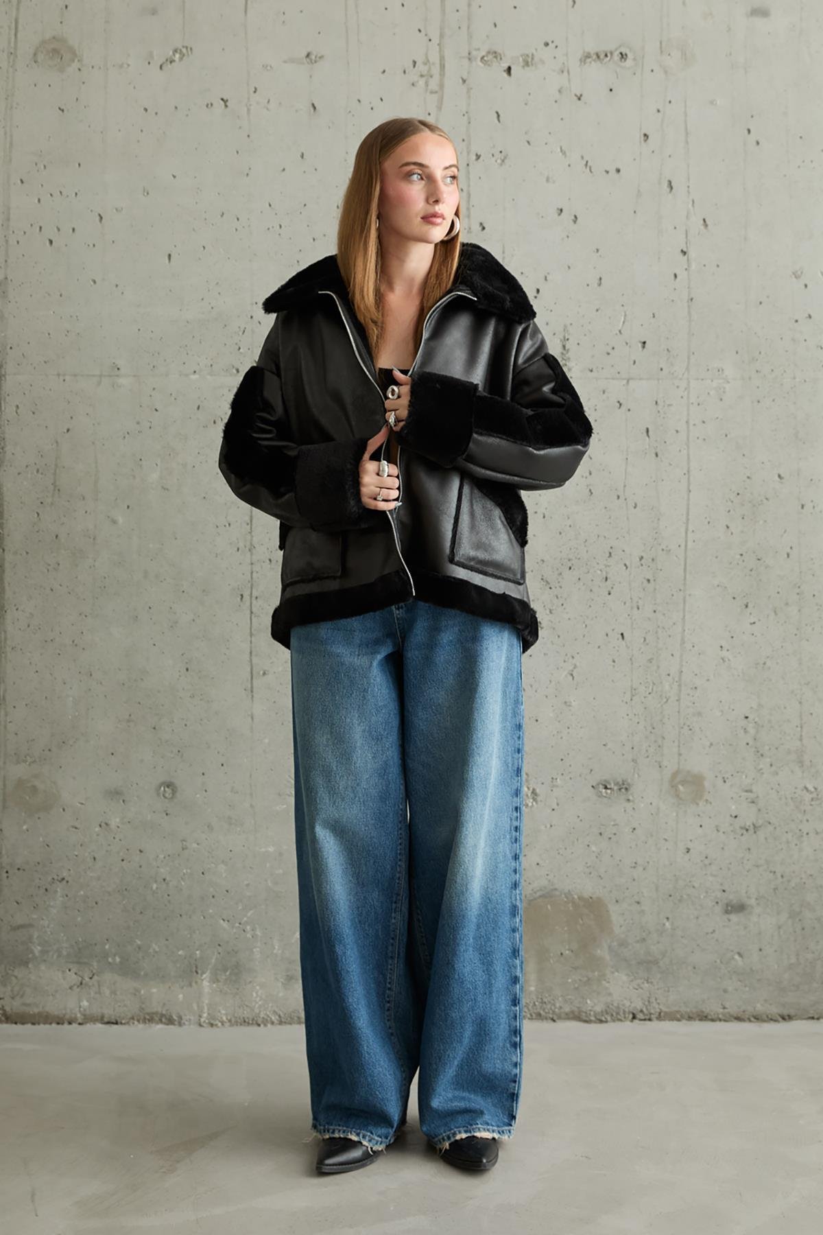 Toptan Siyah Kürklü Kaban