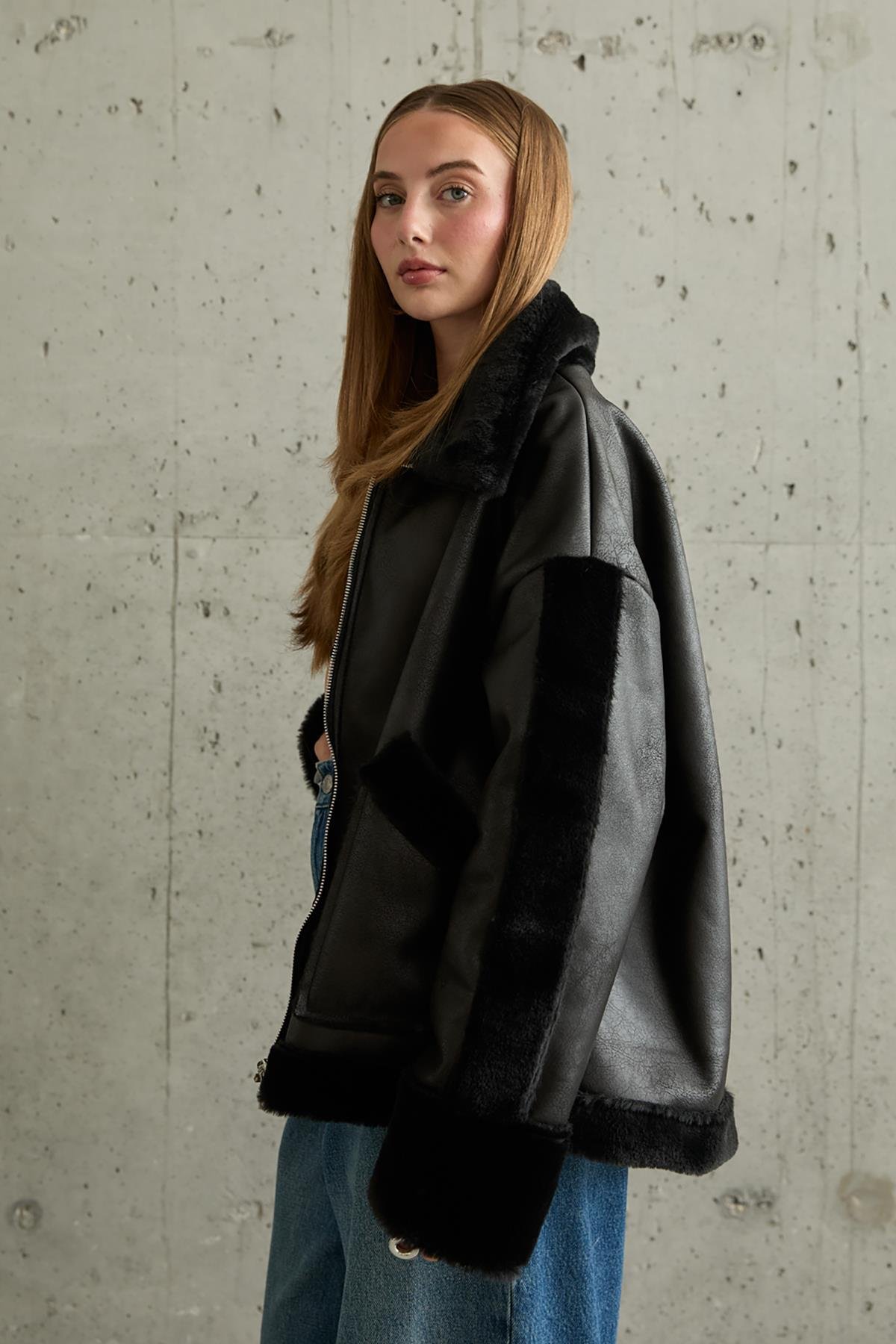 Toptan Siyah Kürklü Kaban