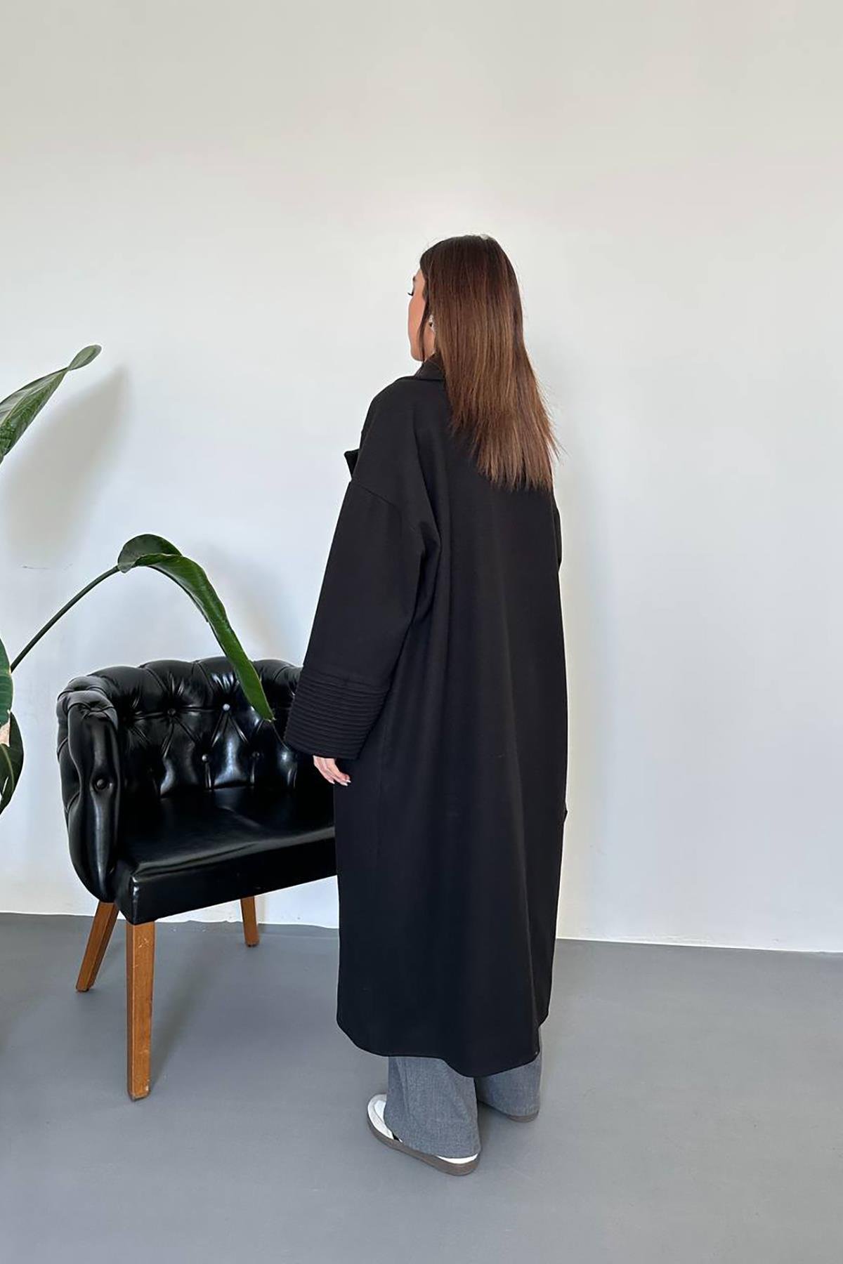 Toptan Siyah Manşet Detaylı Kaban