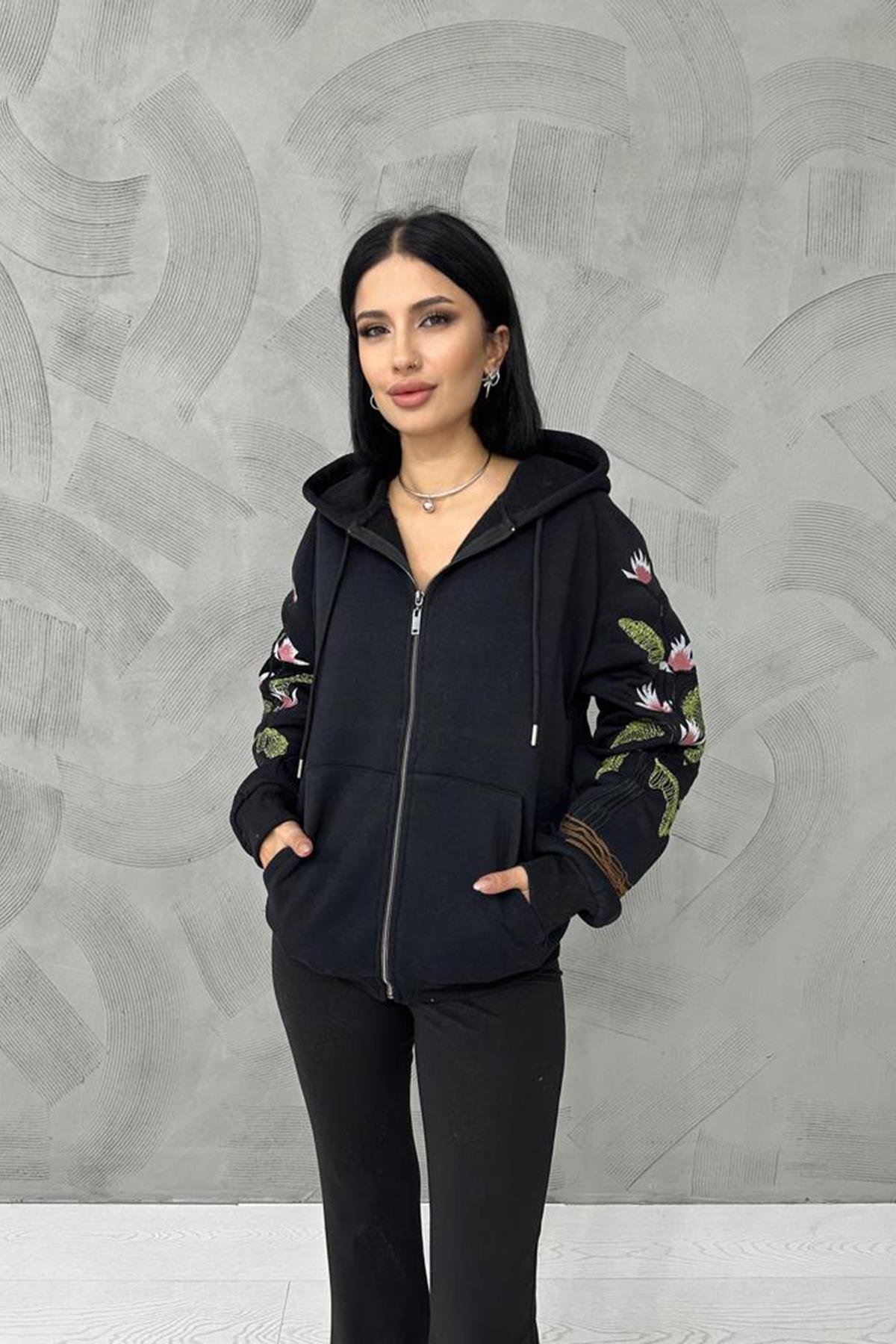 Wholesale Black Embroidered Sweatshirt