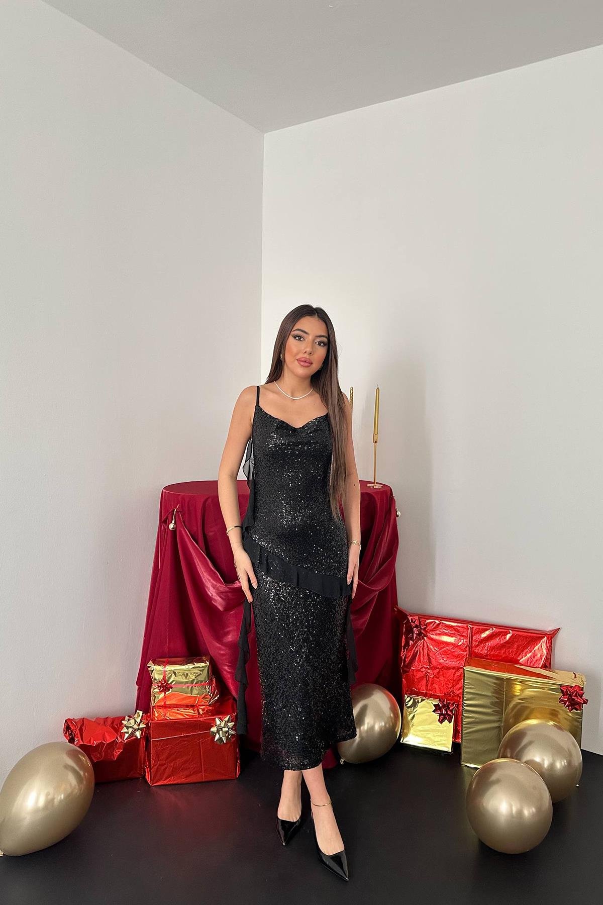 Toptan Siyah Pul Payetli Şifon Fırfırlı Elbise