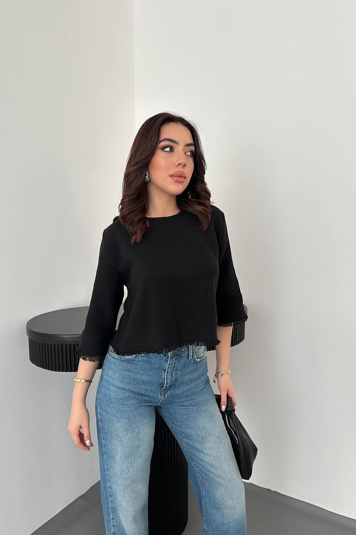 Toptan Siyah Püskül Detaylı Bluz