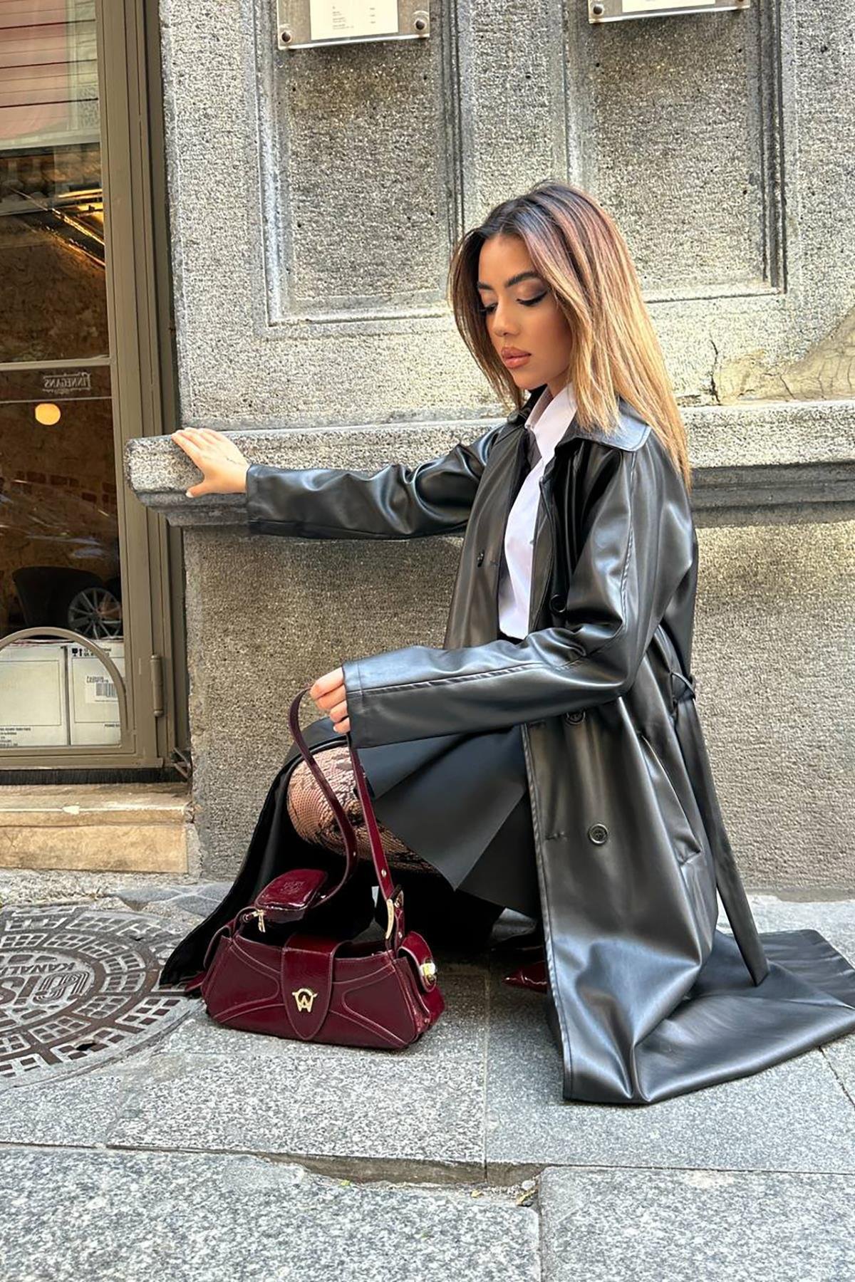 Toptan Siyah Reglan Kol Trençkot