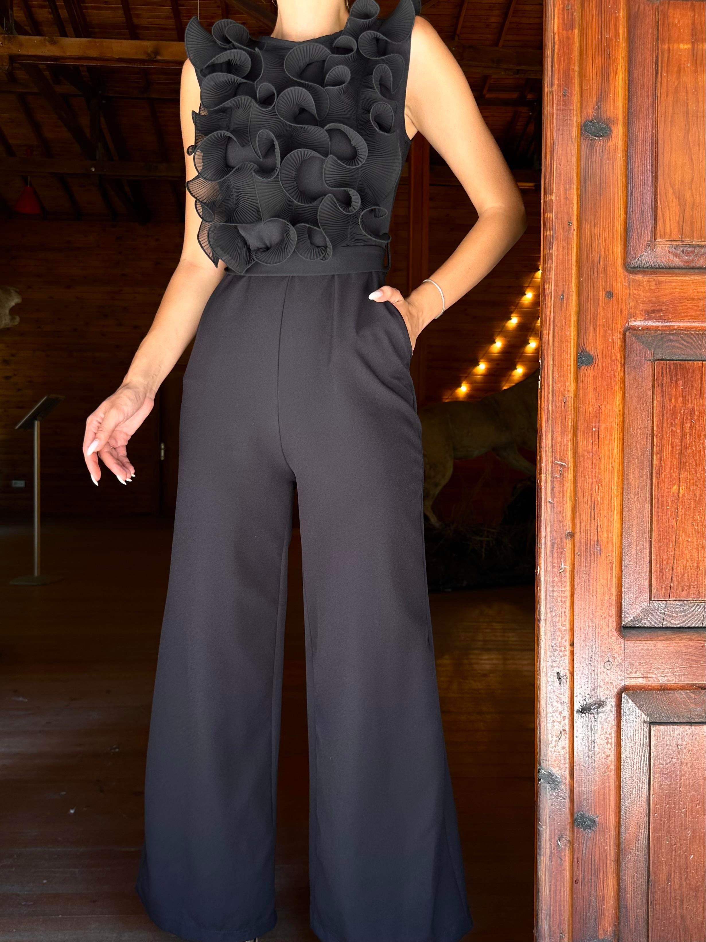 Toptan Siyah Volanlı ve Kemerli Tulum