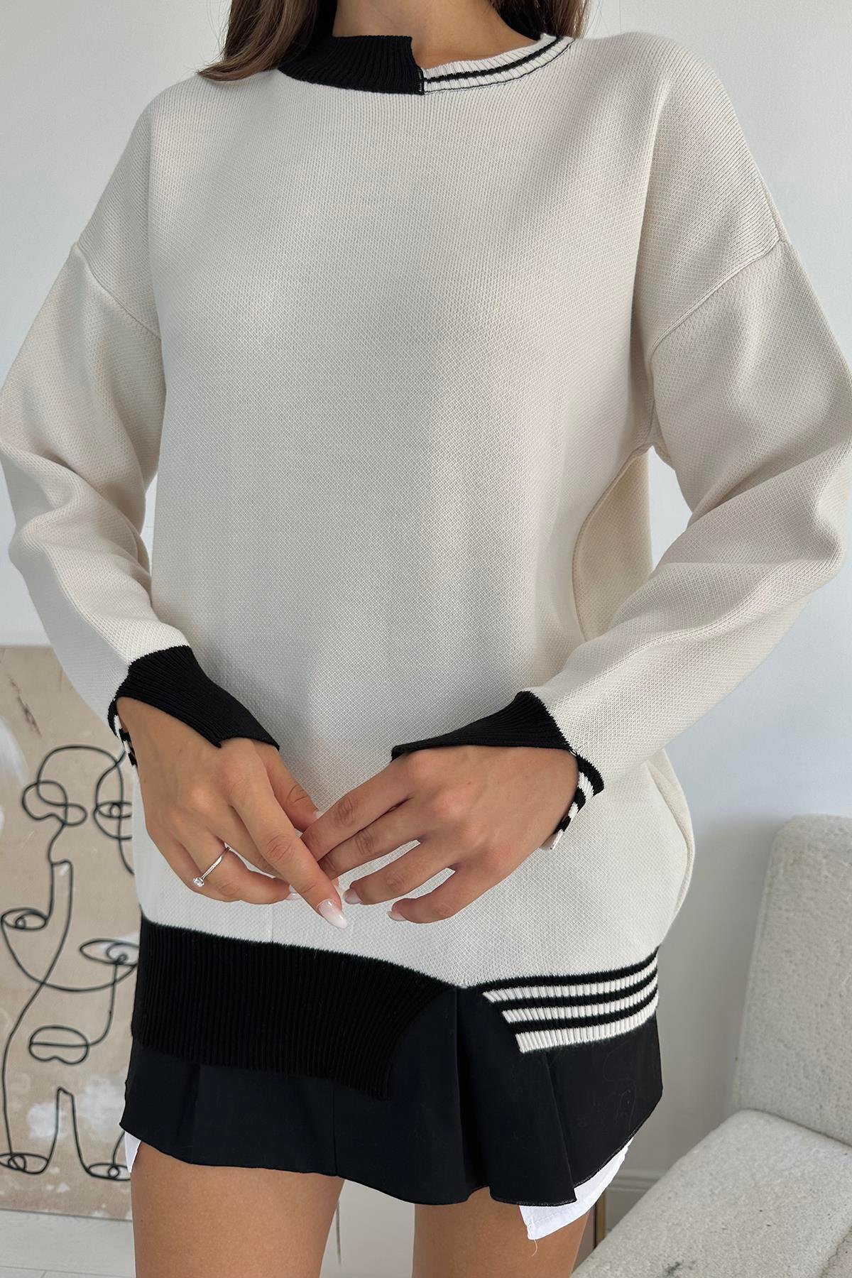 Toptan Siyah Yaka ve Manşet Garnili Triko Kazak