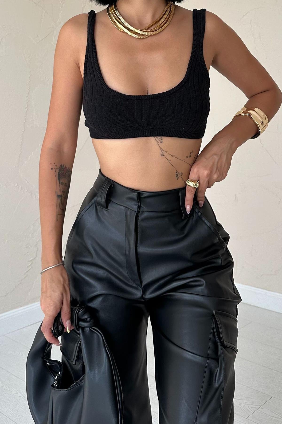 Toptan Siyah Yanlardan Cepli Deri Pantolon