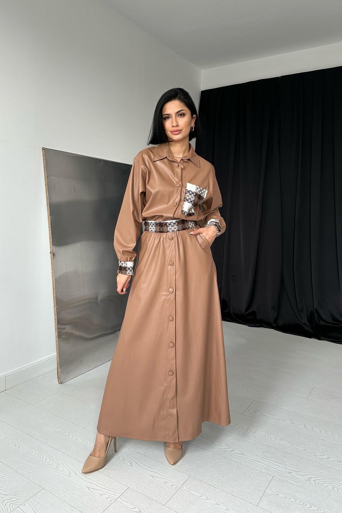 Toptan Taba Garnili Etekli Deri Takım