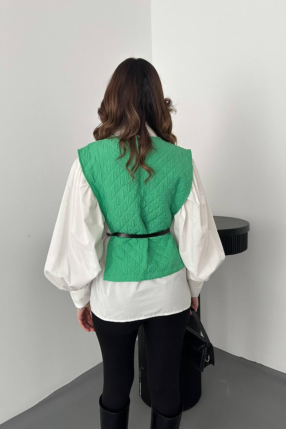 Toptan Yeşil Kemerli Gömlek ve Panço Takım