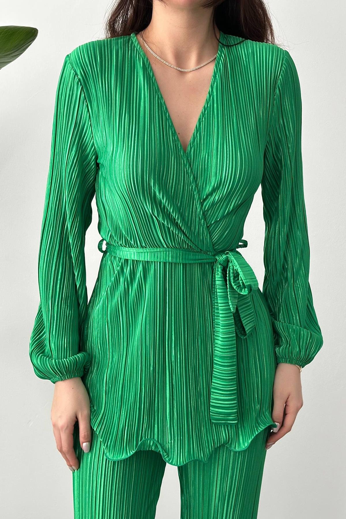 Toptan Yeşil Piliseli Kuşaklı Takım