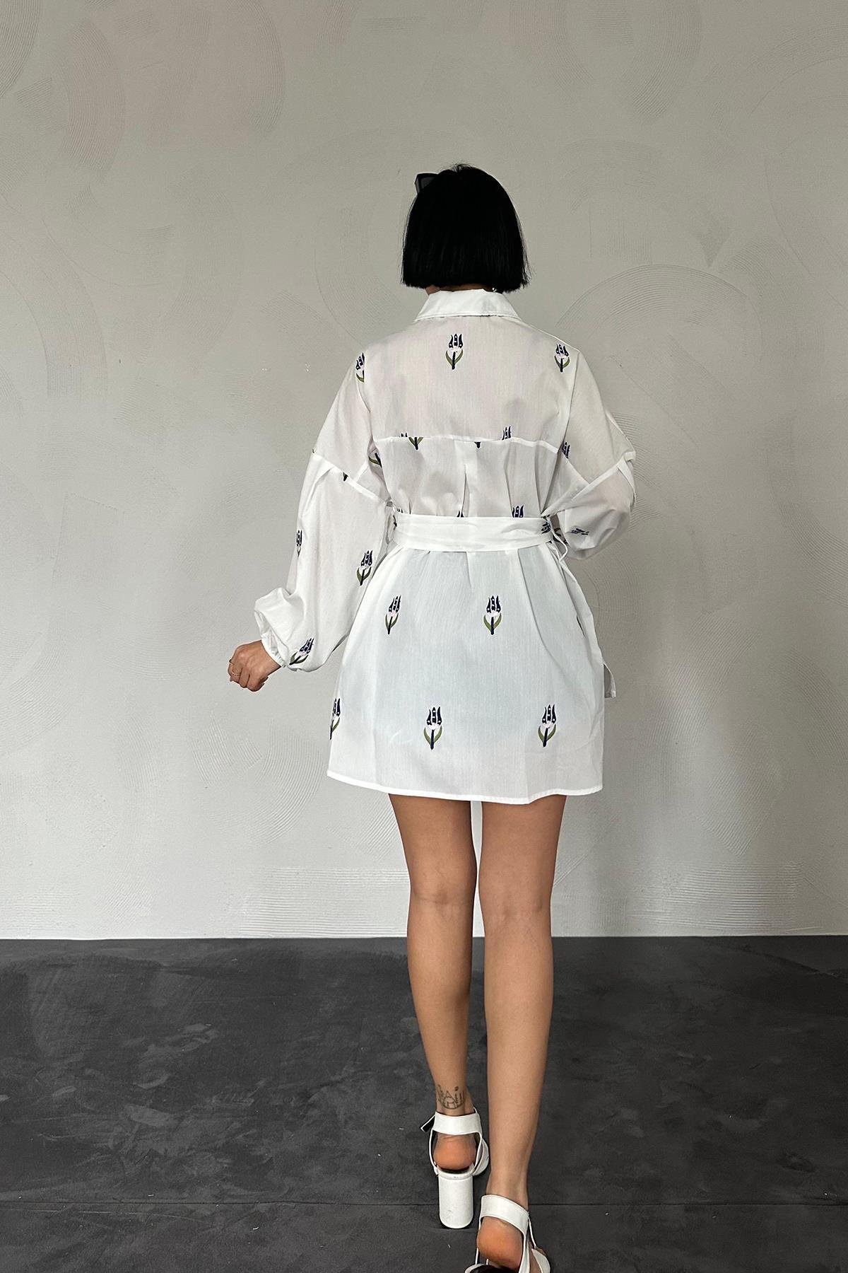 Toptan Yeşil Vual Metraj Nakış Kuşaklı Gömlek