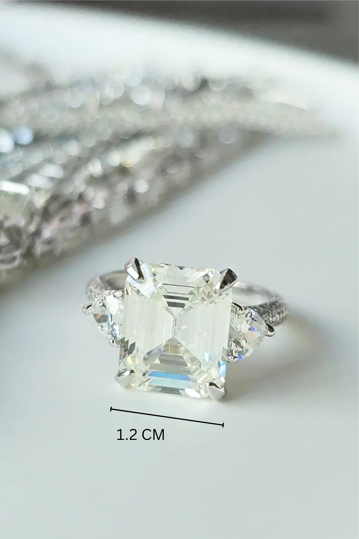 1.5 CM MEGA MOZANİT OVAL GÜMÜŞ YÜZÜK
