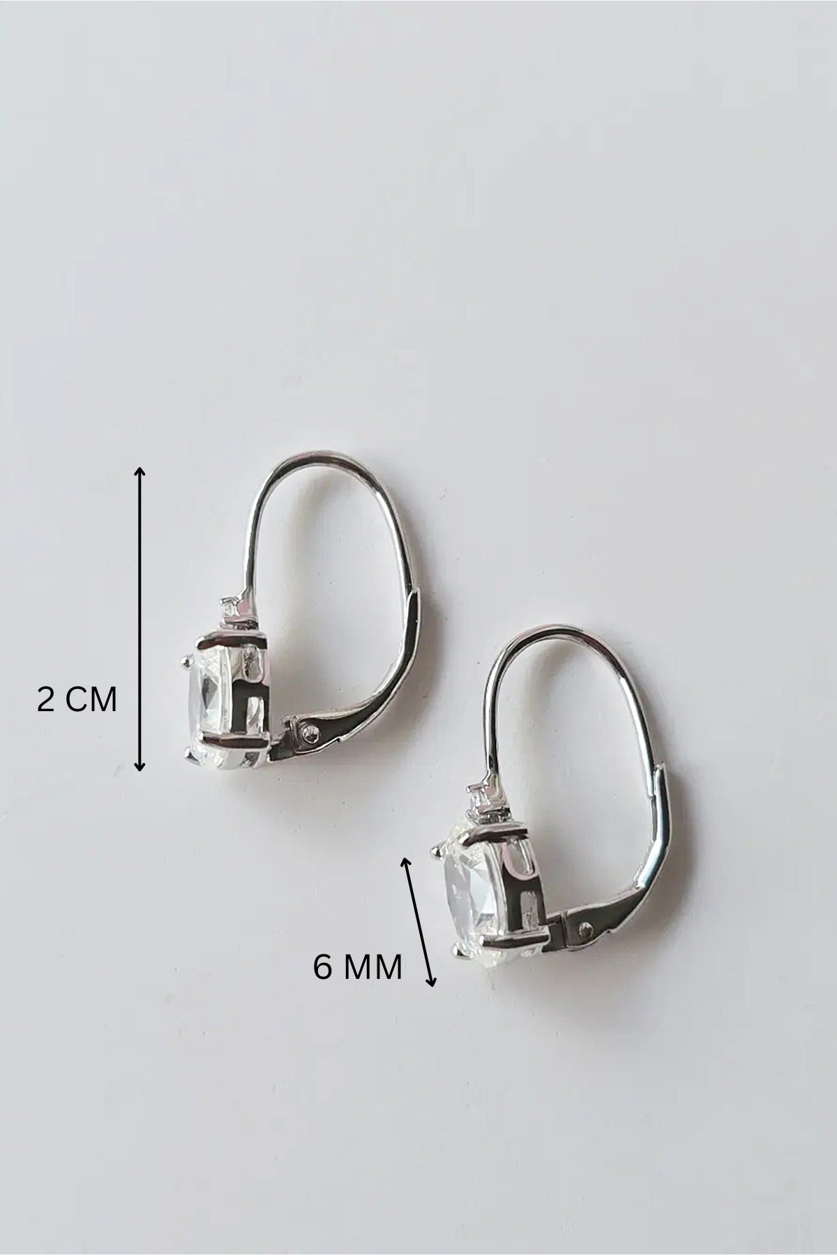ÇİFT 6 MM MOZANİT OVAL GÜMÜŞ KÜPE