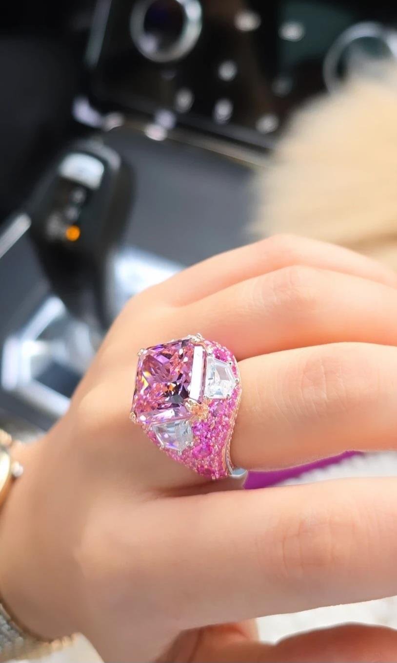 İTHAL KARE PEMBE FANCY BUZ KESİM BOMBİ GÜMÜŞ YÜZÜK