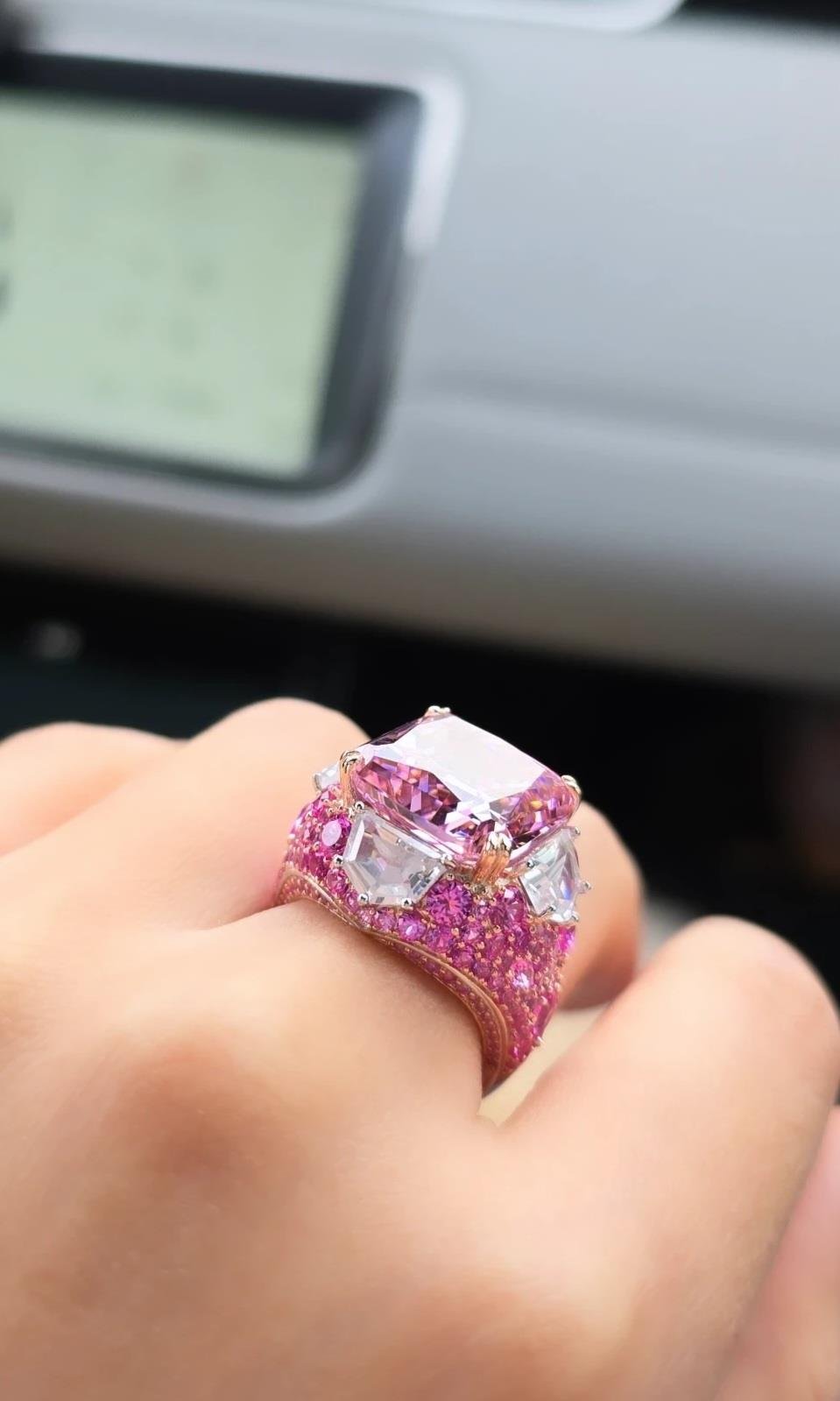 İTHAL KARE PEMBE FANCY BUZ KESİM BOMBİ GÜMÜŞ YÜZÜK