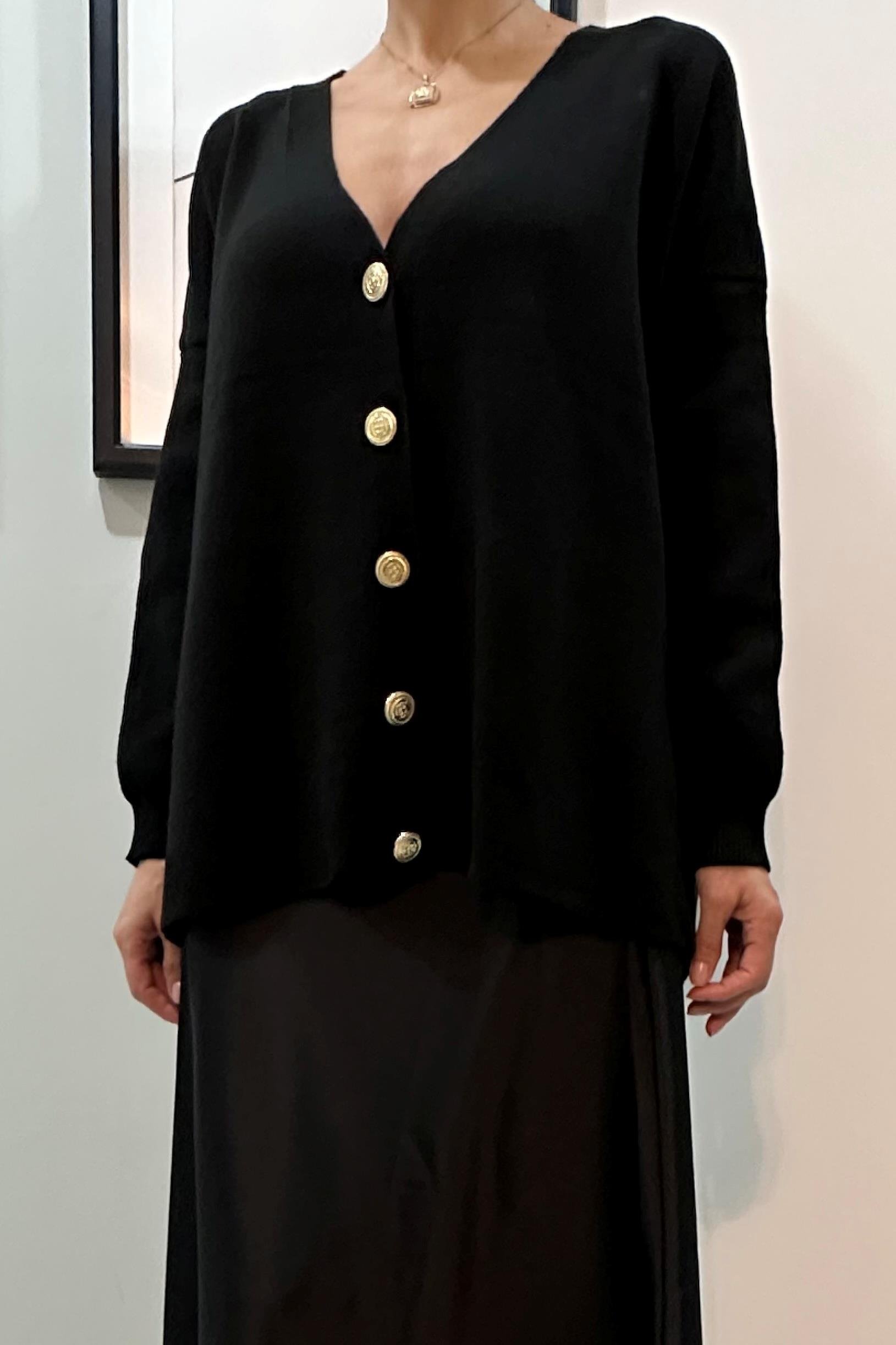 GOL DÜĞMELİ SİYAH OVERSİZE HIRKA