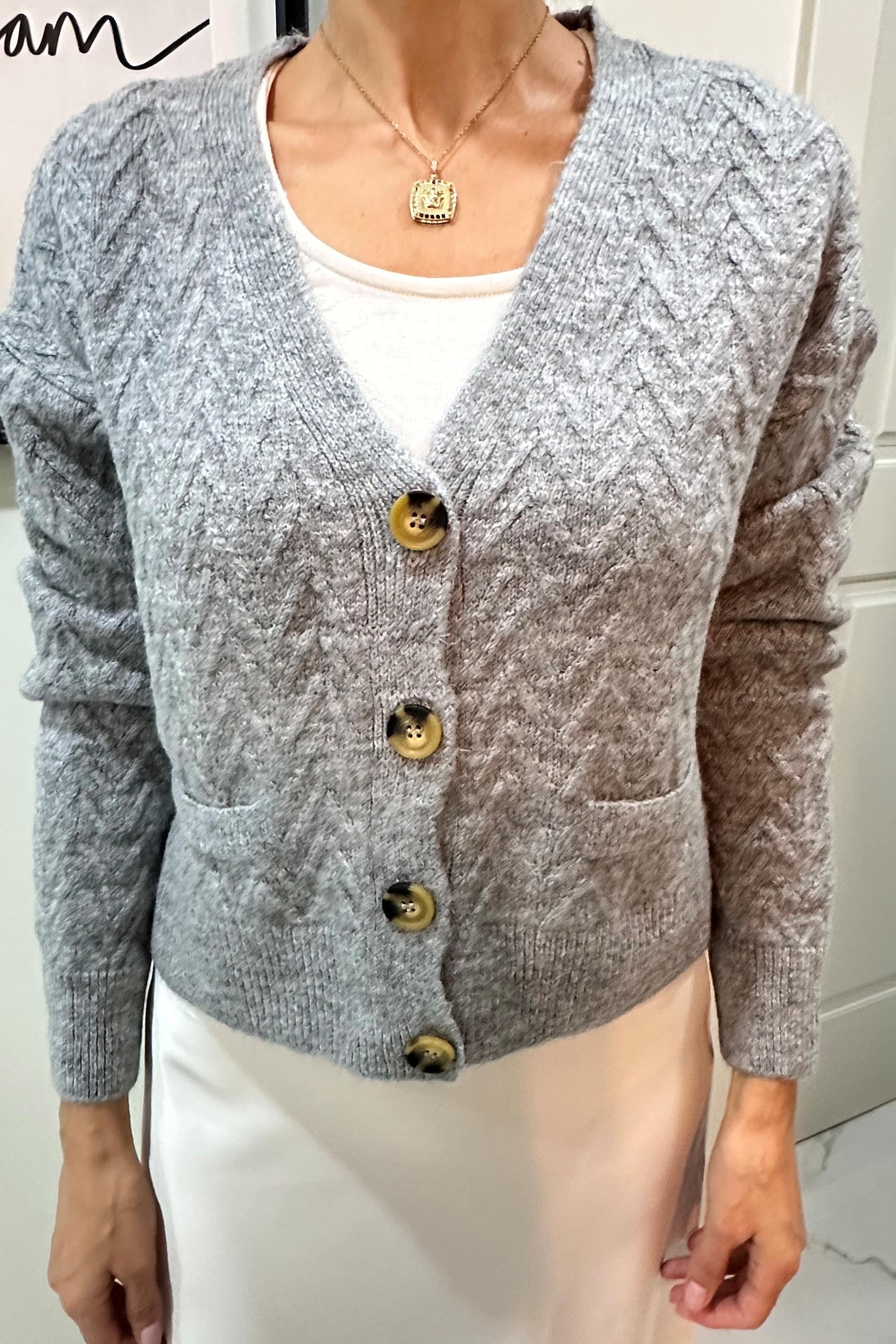 GRİ YÜN HIRKA