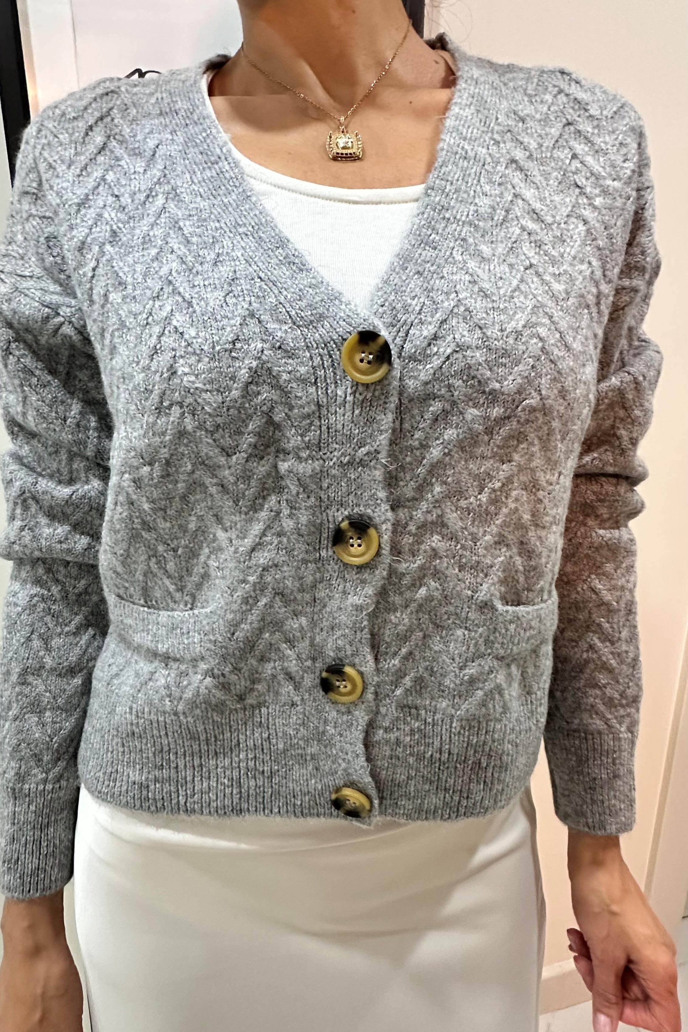 GRİ YÜN HIRKA