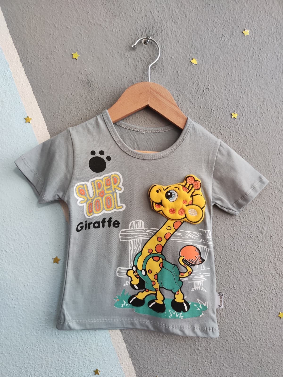2062 - Zürafa kabartmalı Erkek Bebek Takım - Gri