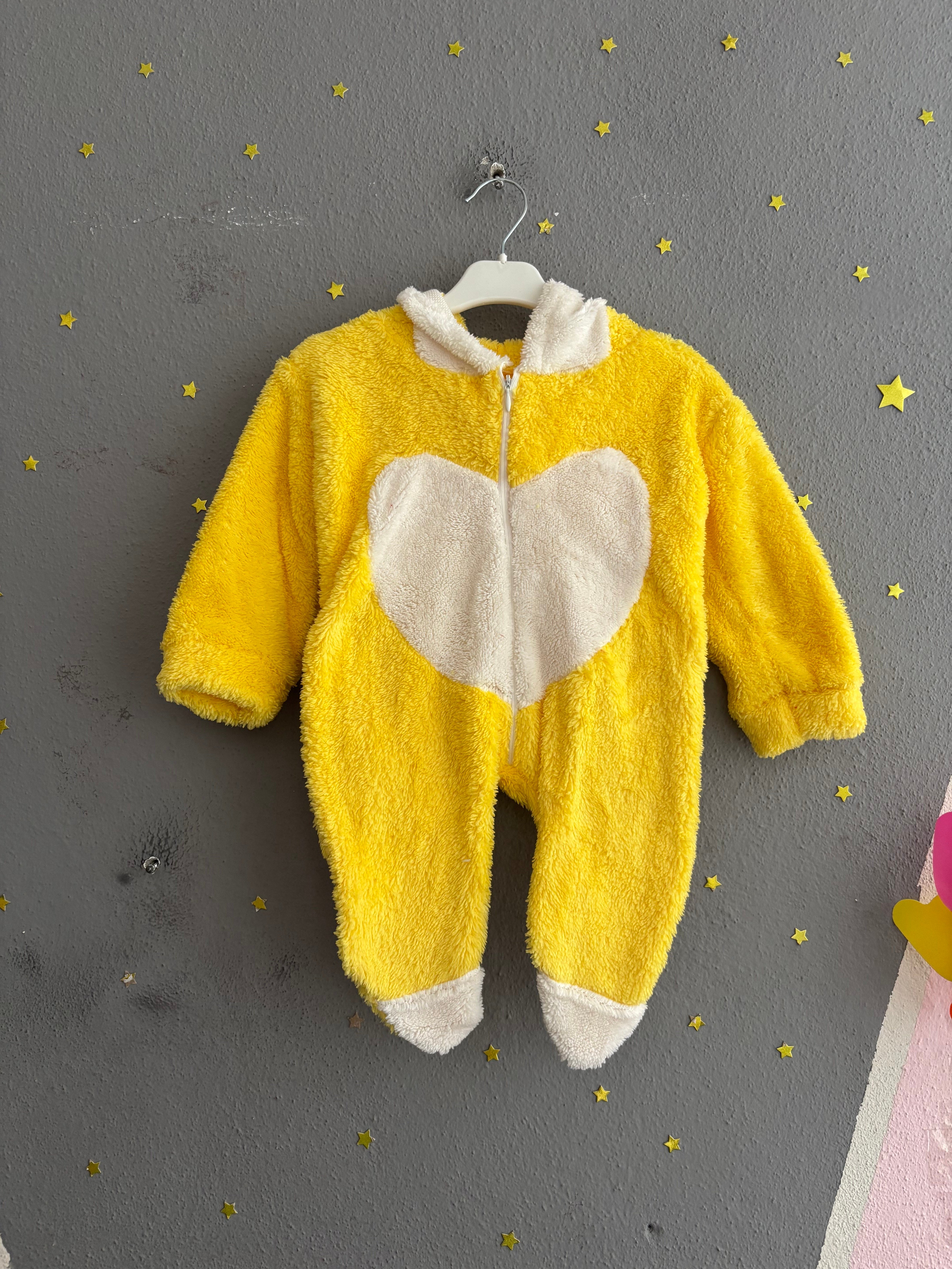 2142 -Kapüşonlu Peluş Kumaş Kız Bebek Tulumu - sarı