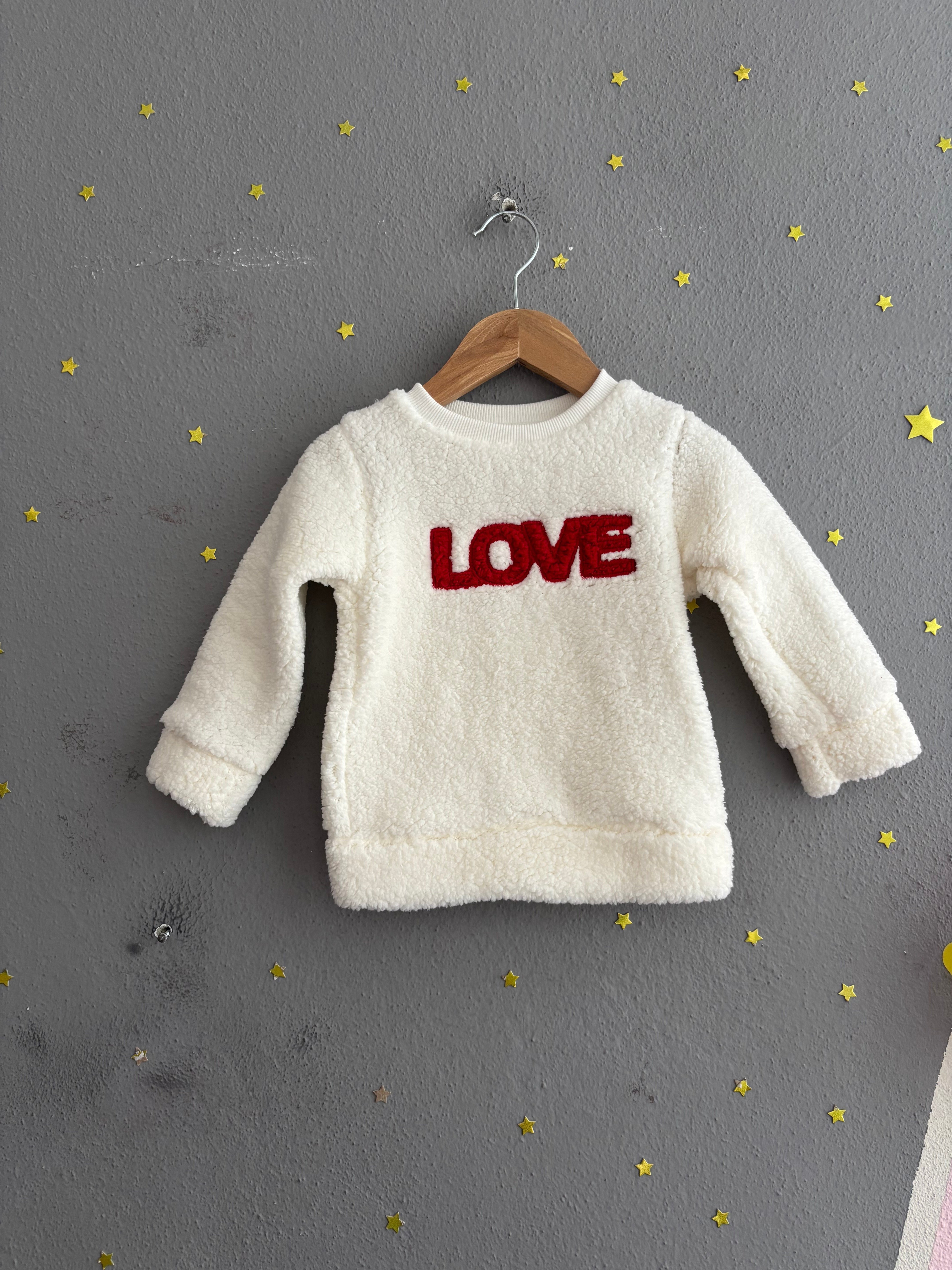 2153 - Love Baskılı Peluş Kumaş Kız Bebek Takımı - Kırmızı