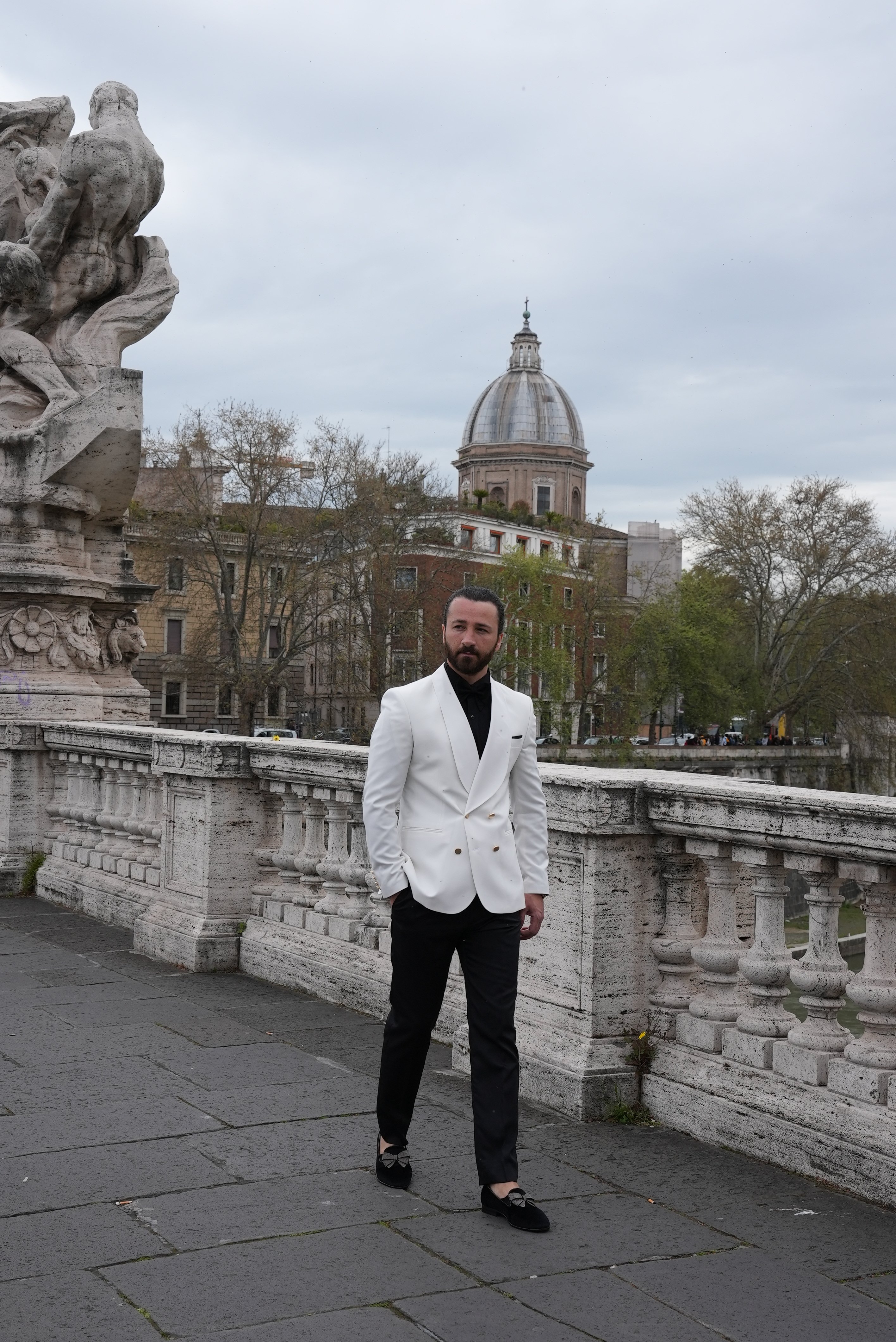 Erkek Kruvaze Damatlık Şal Yaka Metal Düğme Slim fit İtalyan Stil Ceket Pantolon Papyon-Beyaz