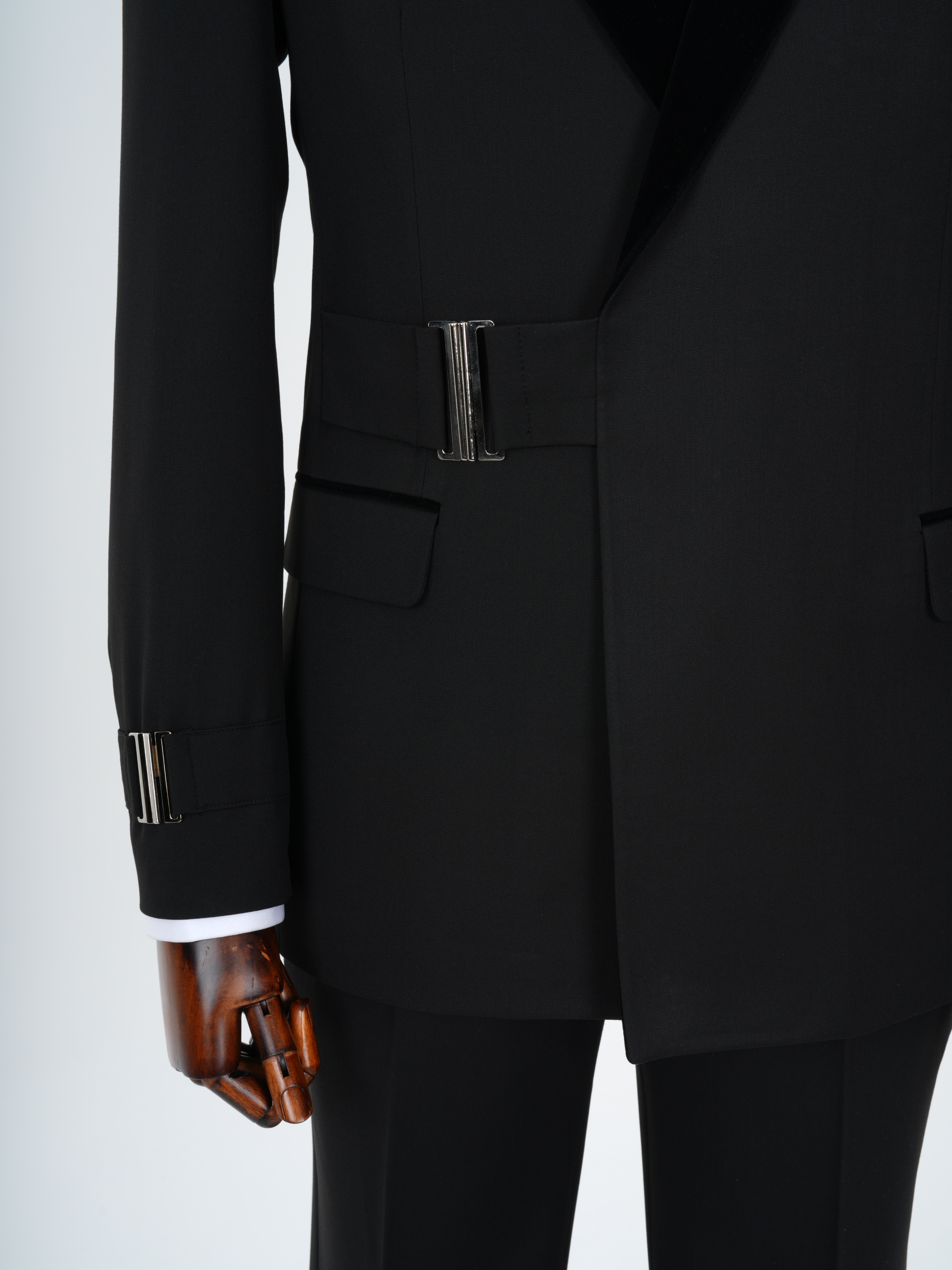 Erkek Premıum Smokin Damatlık Kadife Kırlangıç Yaka Gümüş Toka İtalyan Stil Slim Fit Ceket Pantolon Papyon - Siyah