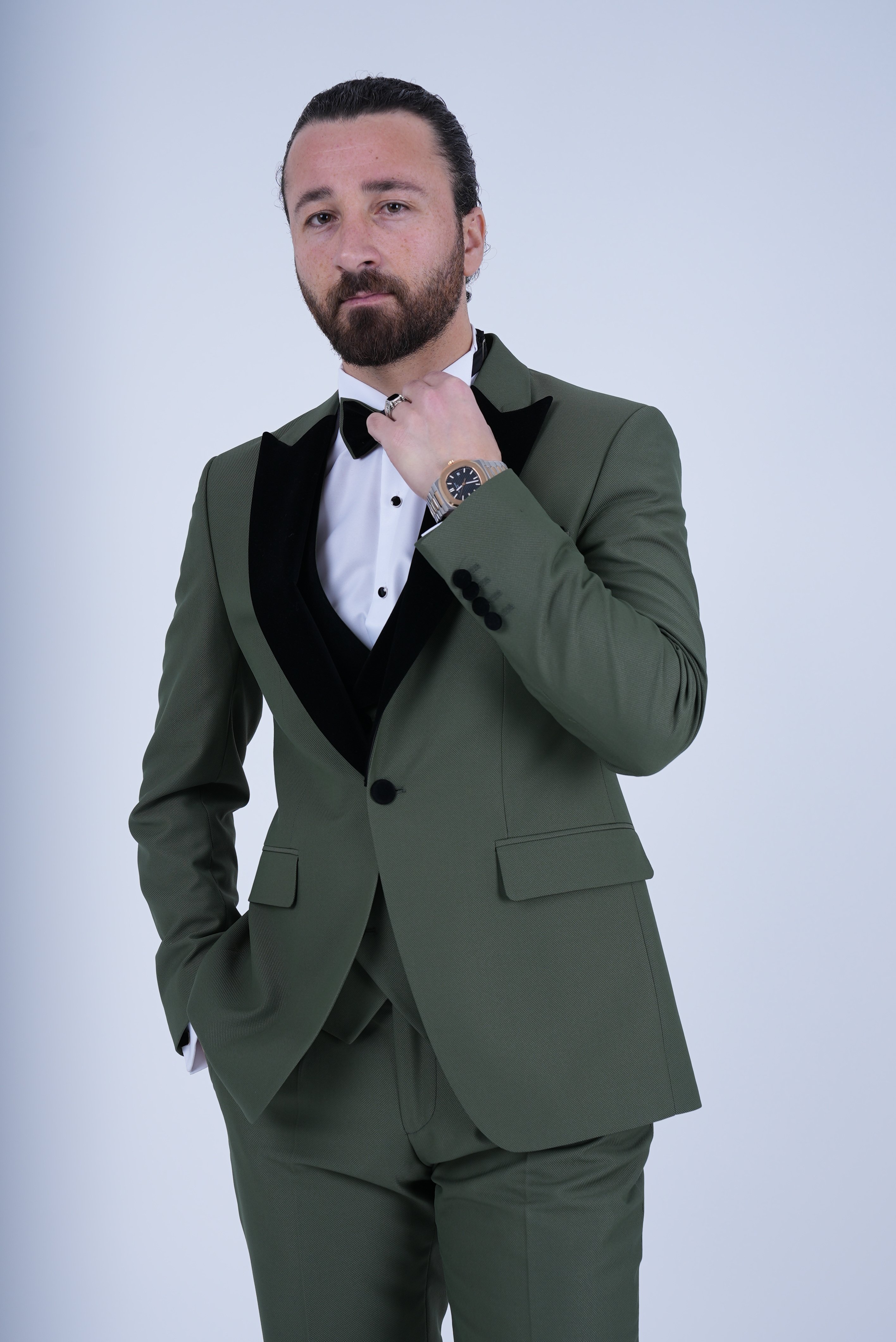 bow tie light green colour coat pant