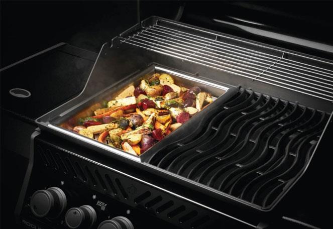 PASLANMAZ ÇELİK TEPSİ