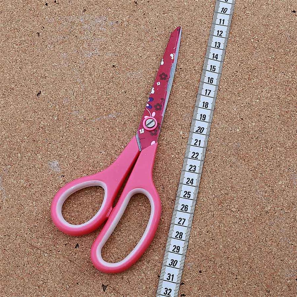 Pembe Renkli Çok Amaçlı Metal Makas