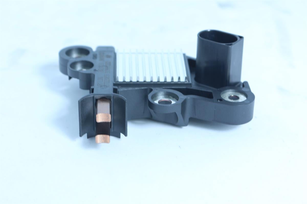 VOLKSWAGEN BOSCH SARJ KONJEKTÖRÜ 0272220855