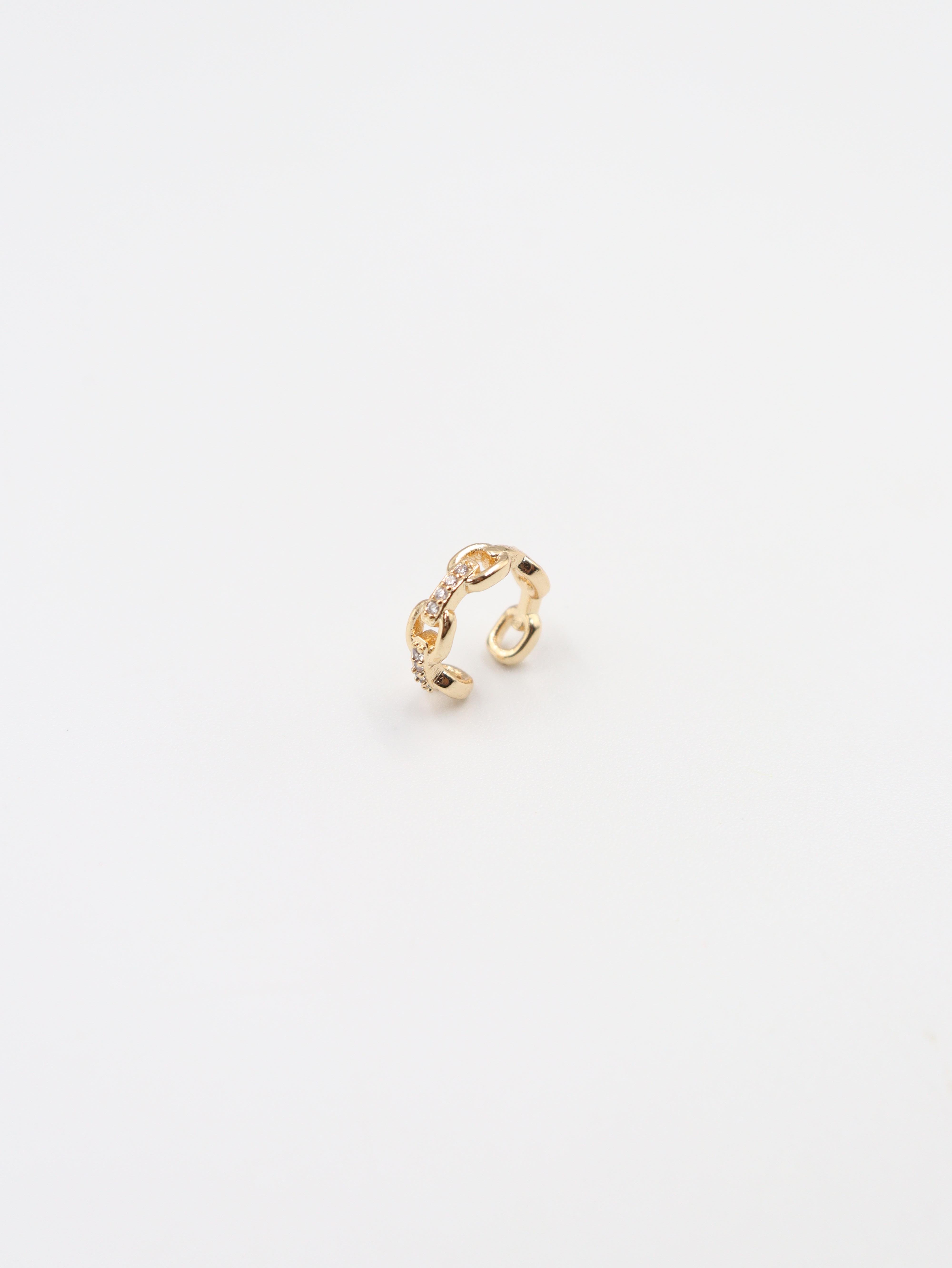 Beatrice Earcuff