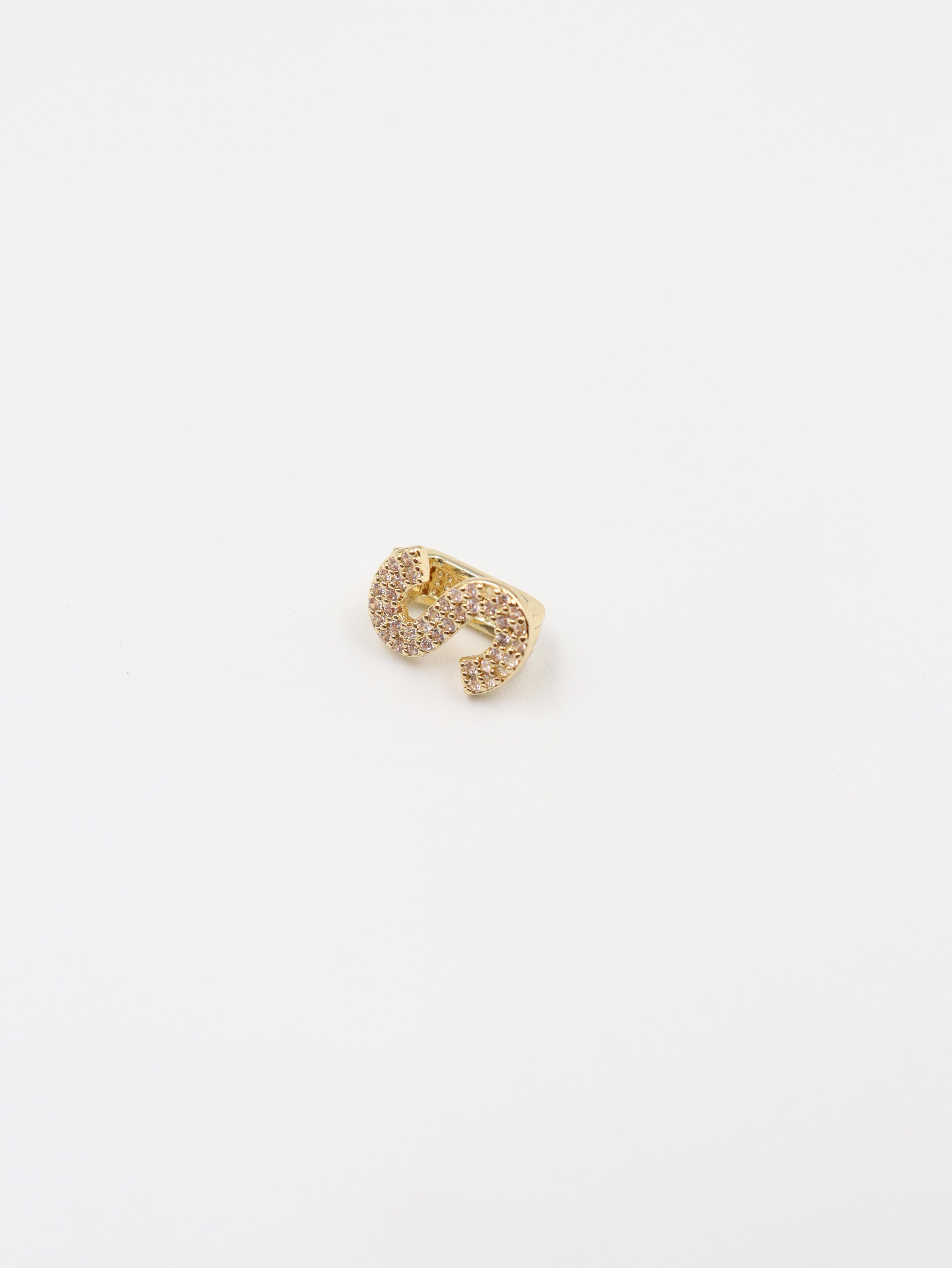 Camilla Earcuff