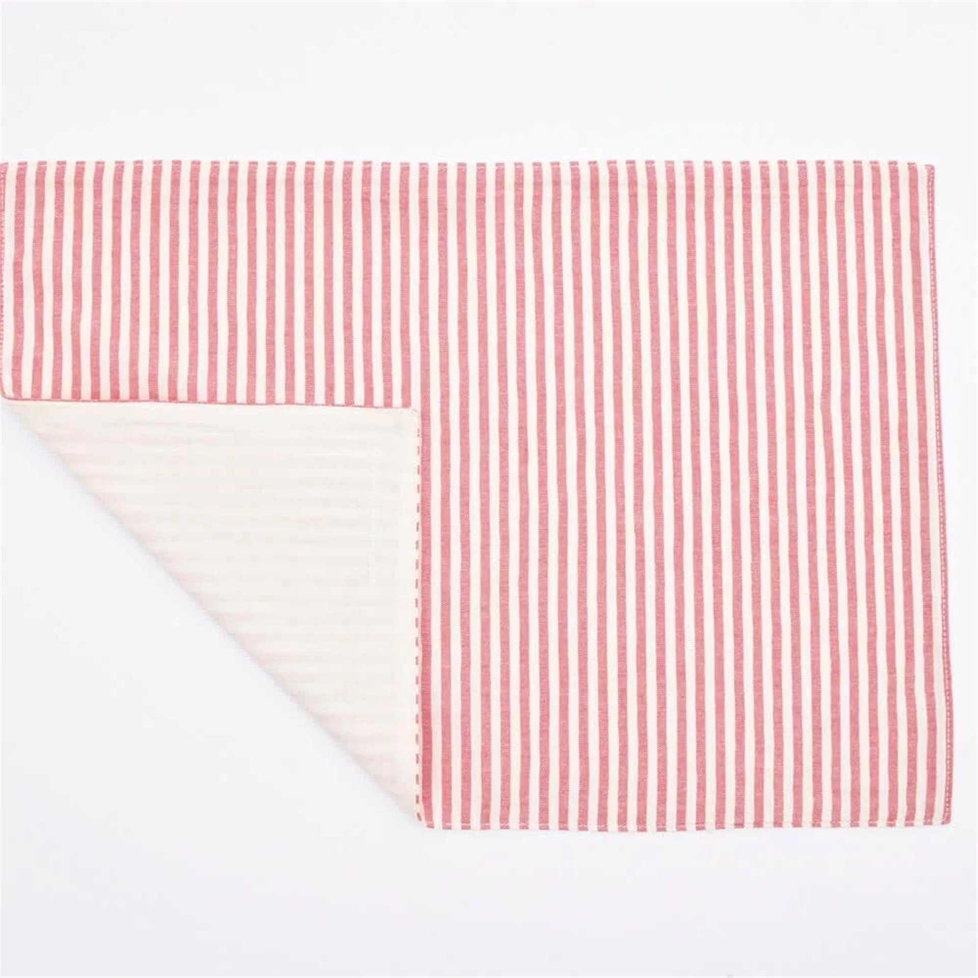 Çizgili Amerikan Servis