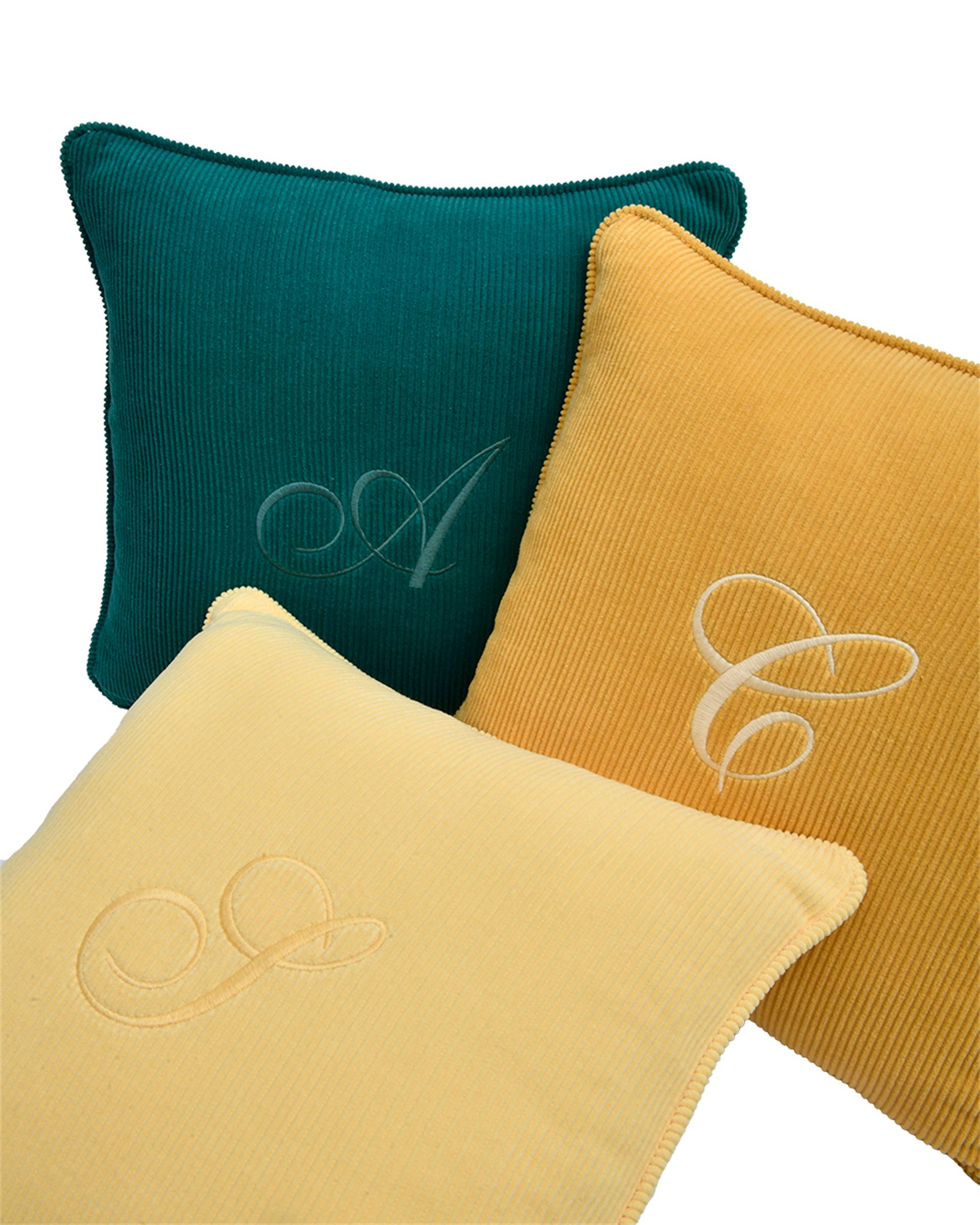 Wick velvet letter embroidery pillow 40x40 cm