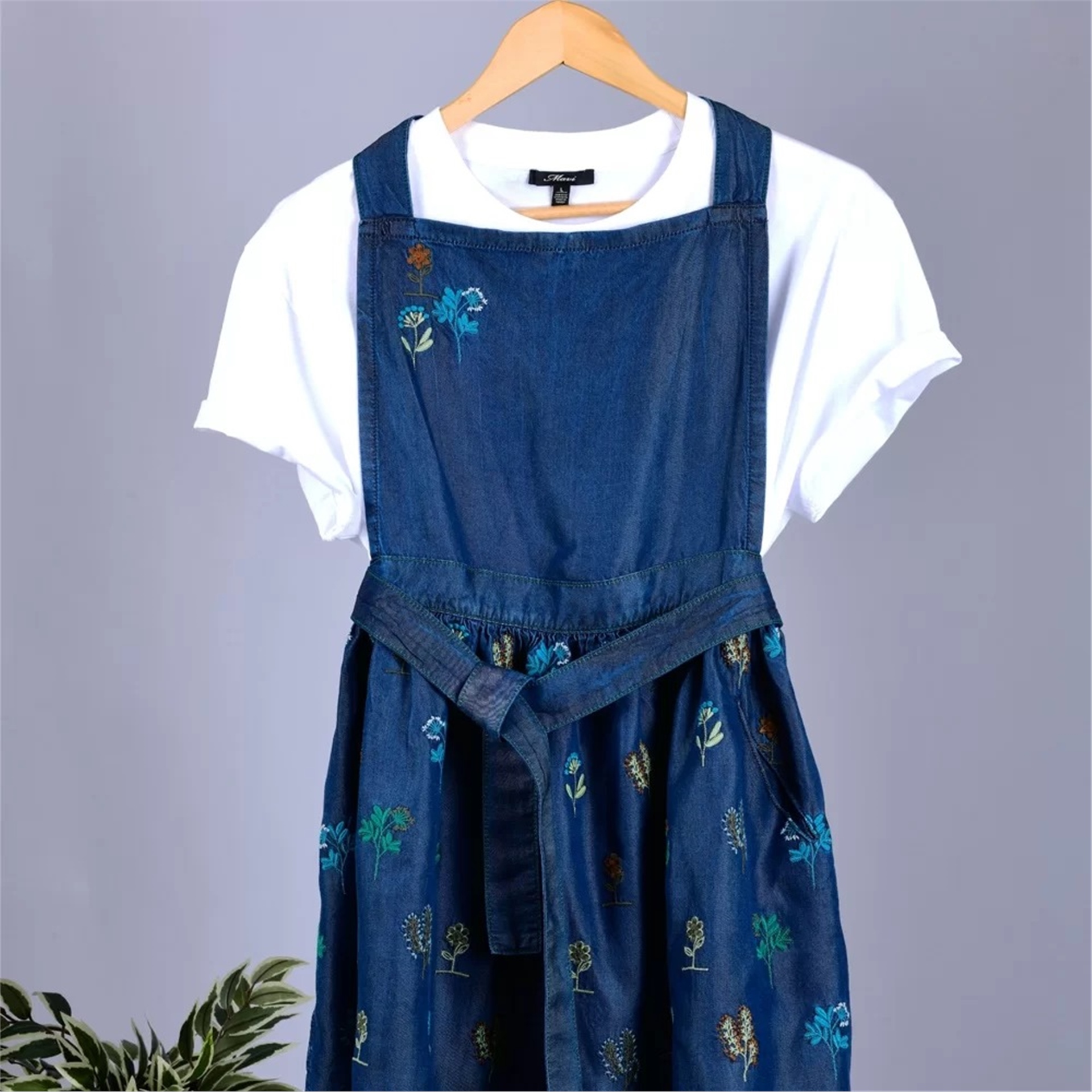 Tencel Nakış Detaylı Mutfak Önlüğü