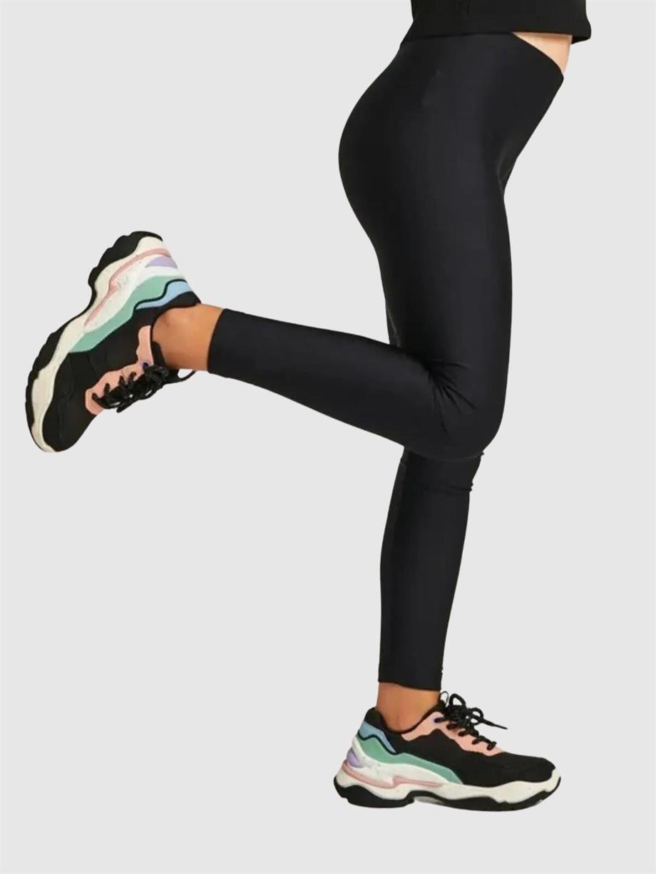 Tomoq mit ular ichida tugatish qaerda Qotib qolgan qiz bilan jinsiy aloqa