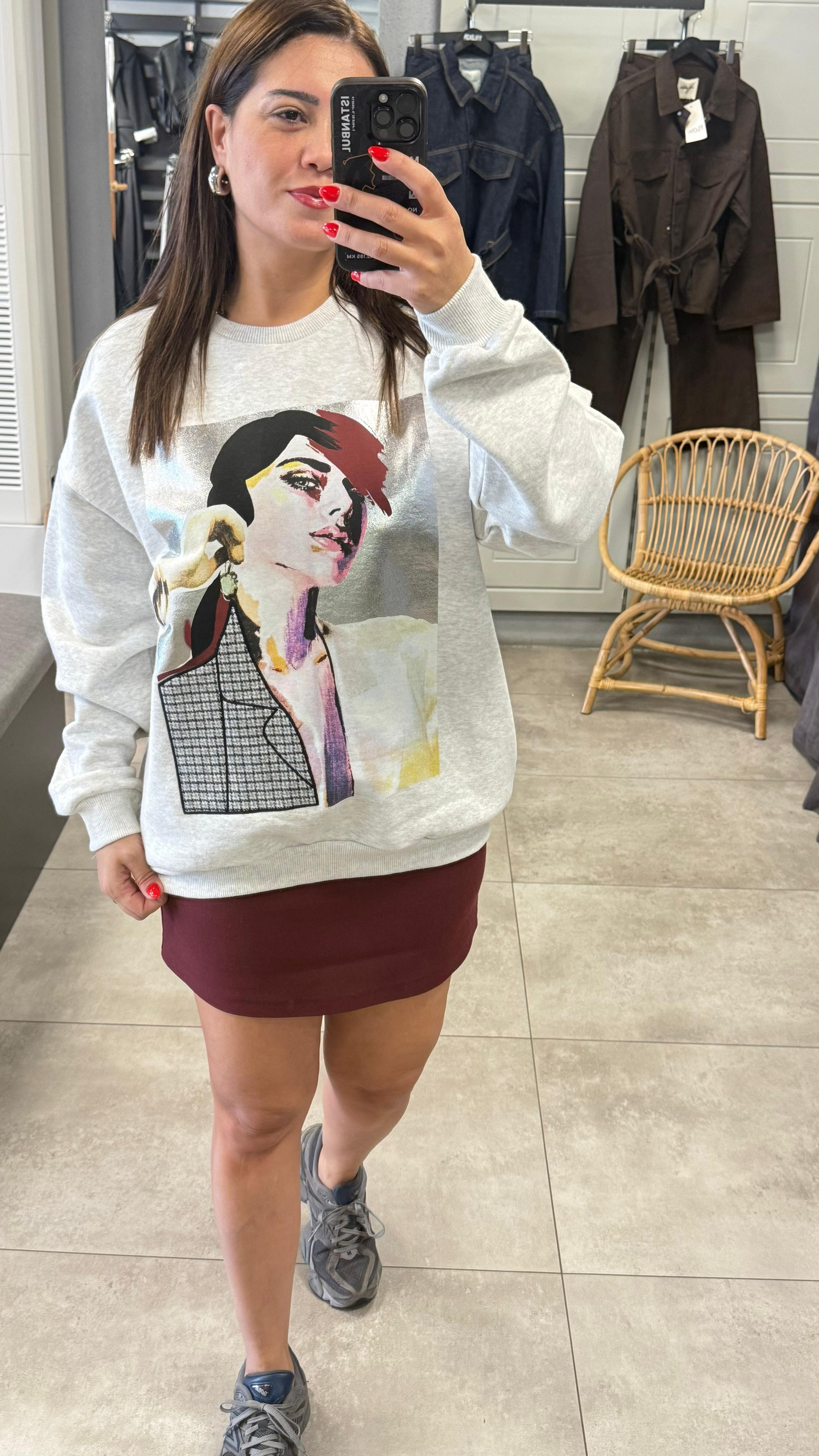 Önü Kadın Detaylı Sweatshirt