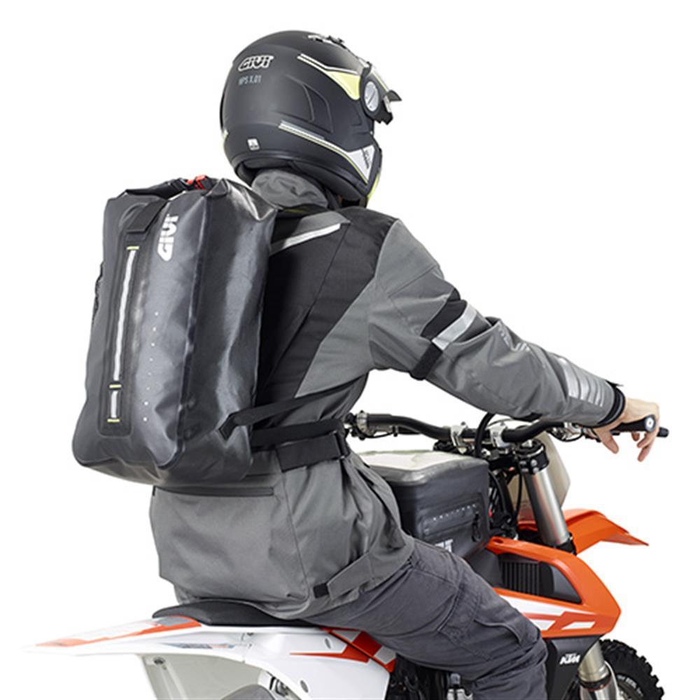 givi-grt701-sirt-cantasi-b8-4b1.jpeg