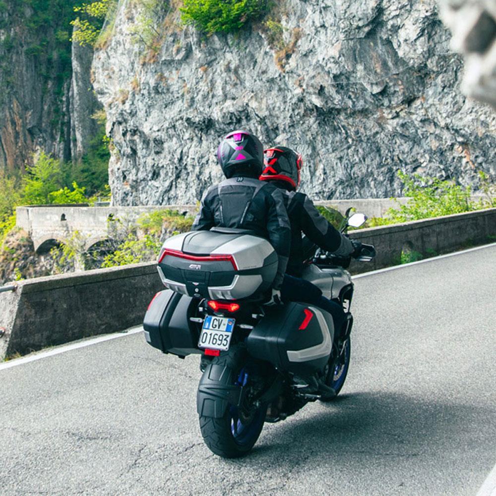 givi-v58n-58-litre-monokeyarka-canta-1-a278.jpg