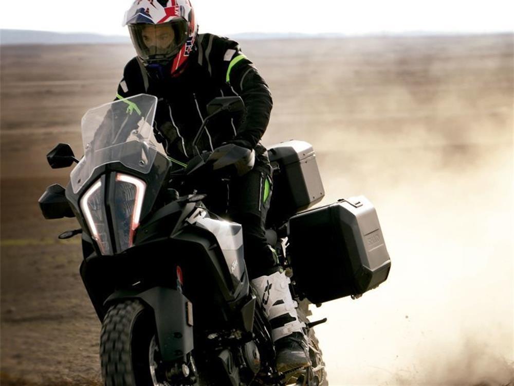 shad-terra-tr48-aluminyum-arka-canta-7eb8a9.jpg