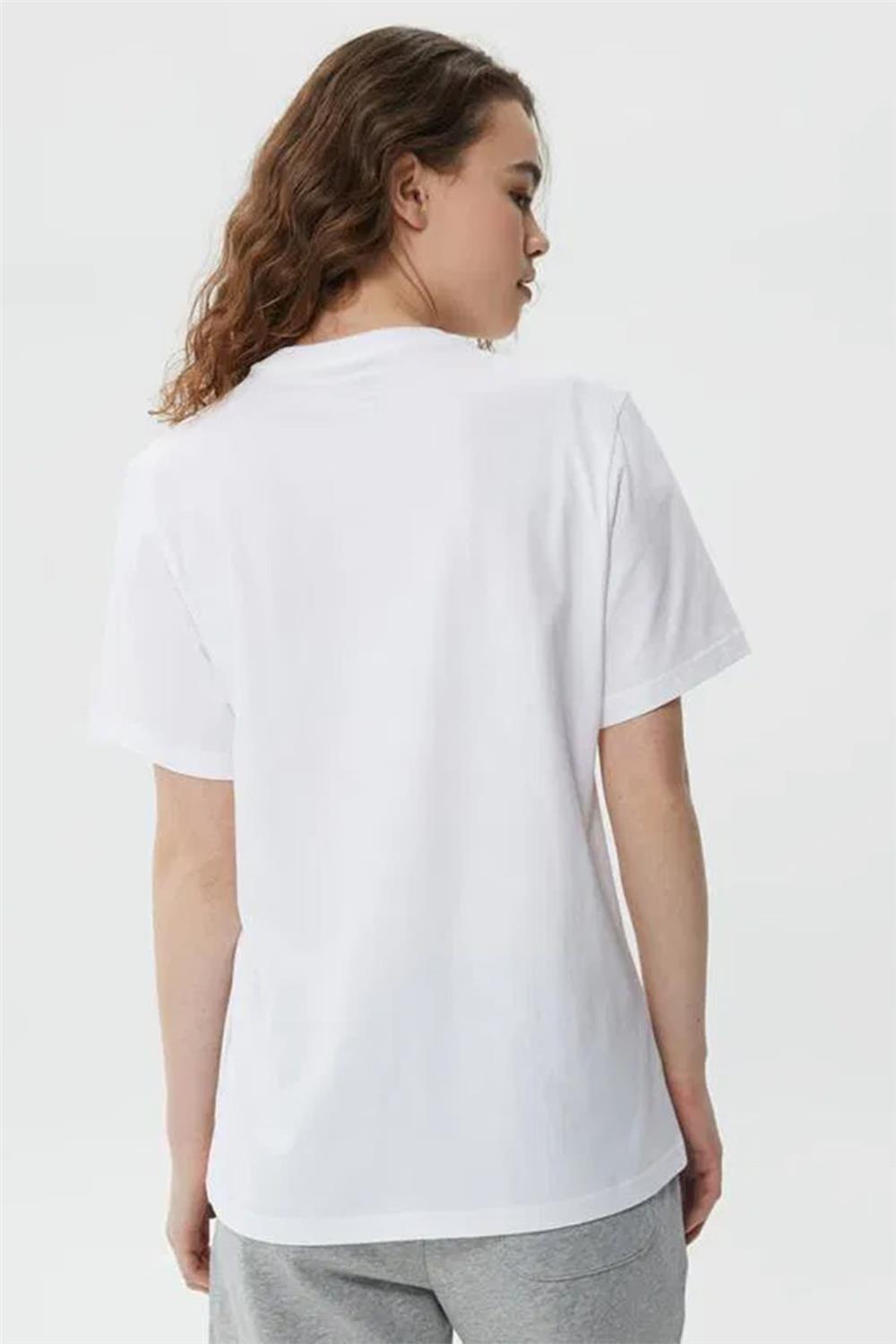 Converse Go-To Star Chevron Logo Standard-Fıt T-Shırt Erkek Tişört 10025458-102