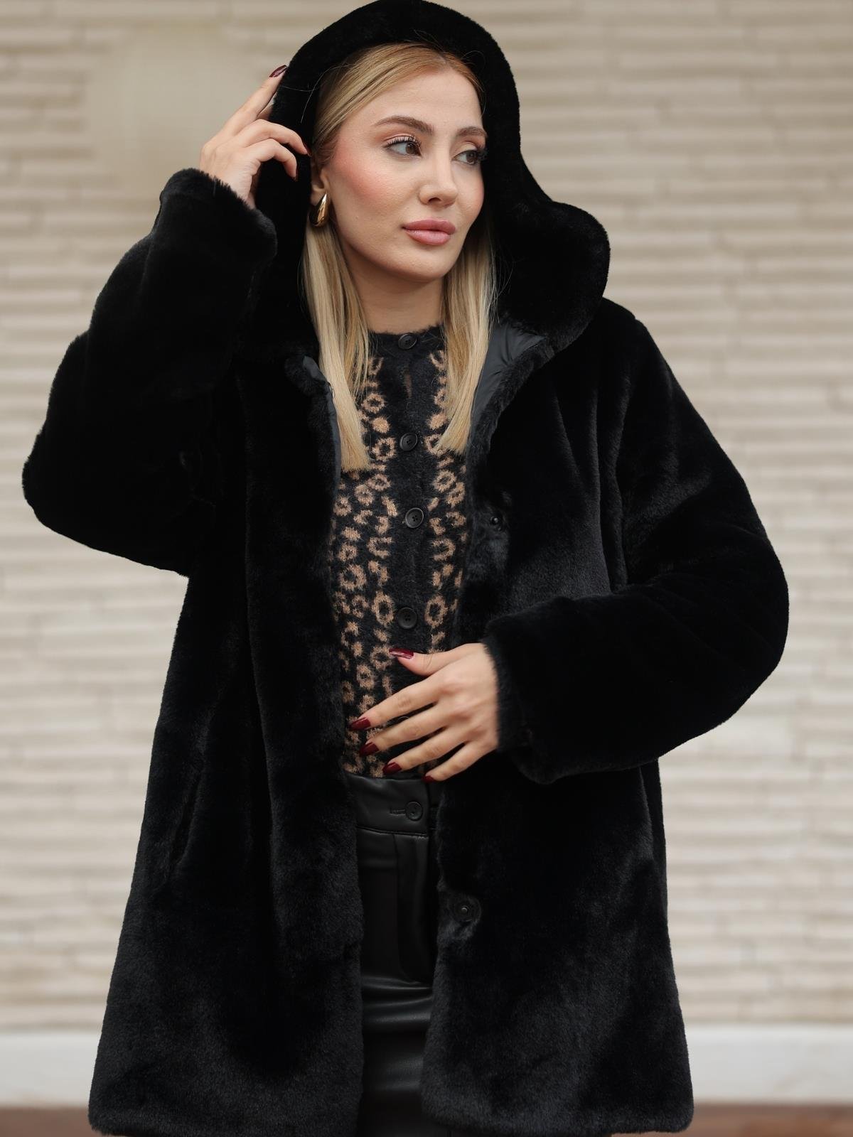 Z1572 Uzun Düğmeli Peluş Mont - Siyah