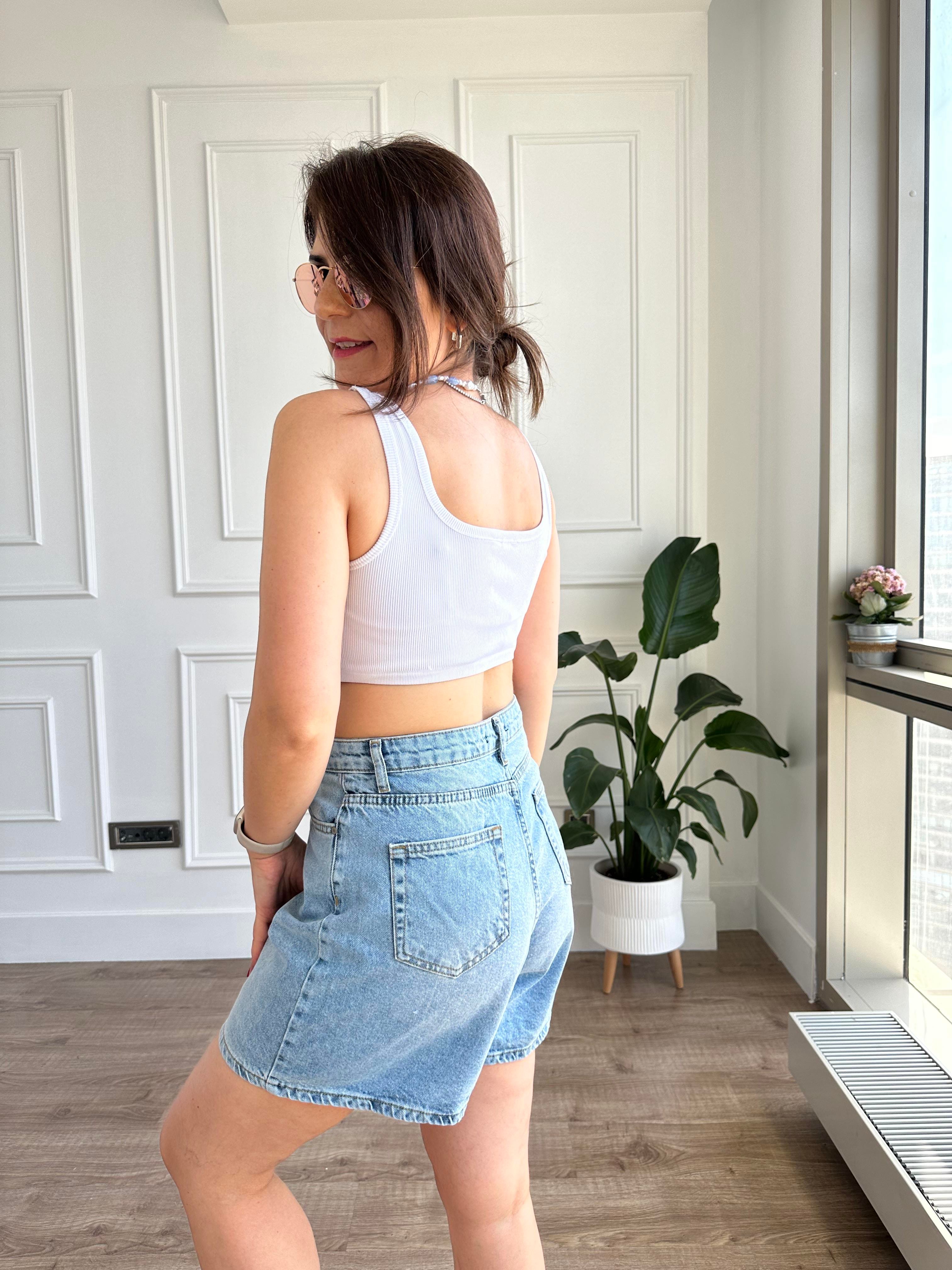 Açık Mavi  Yıkama Denim Şort