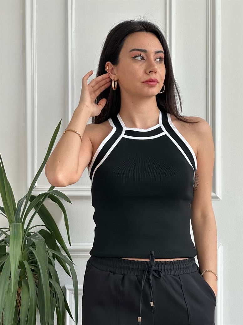 Siyah Halter Yaka Atlet