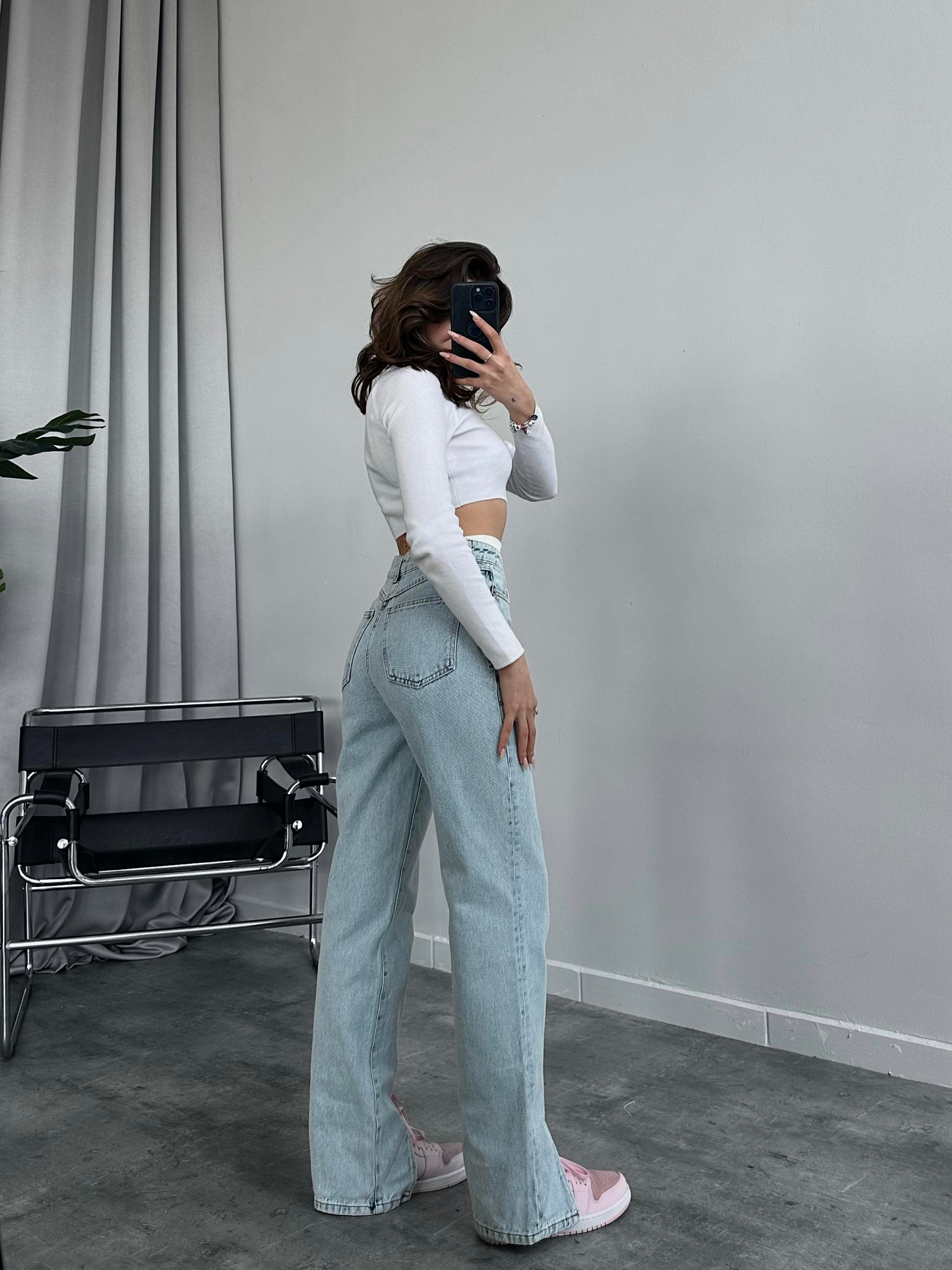 Aesth Pembe Fiyonk Detaylı Yırtmaçlı Jean