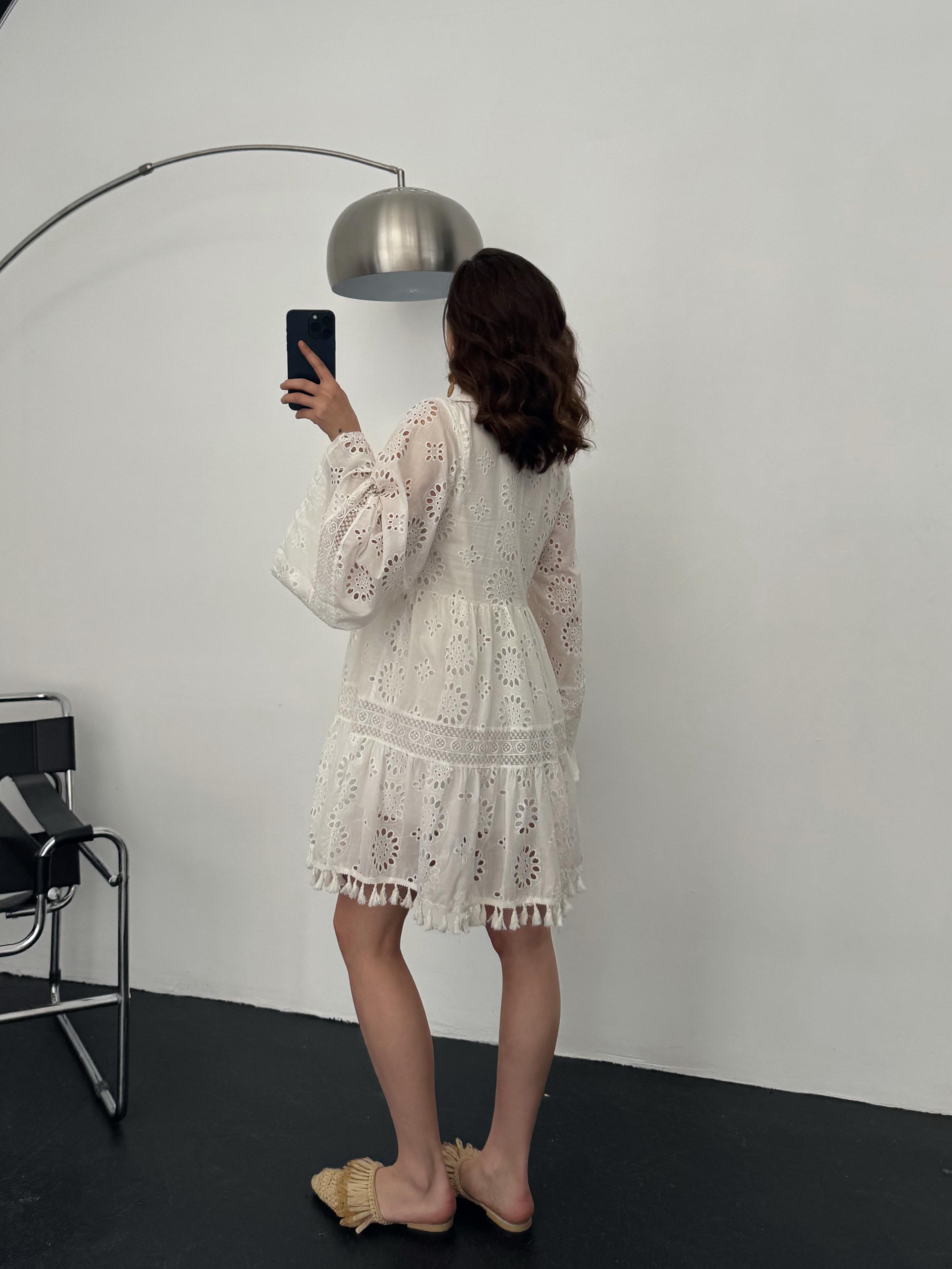 Celeste V Yaka  Beyaz Brode Kaplama Elbise