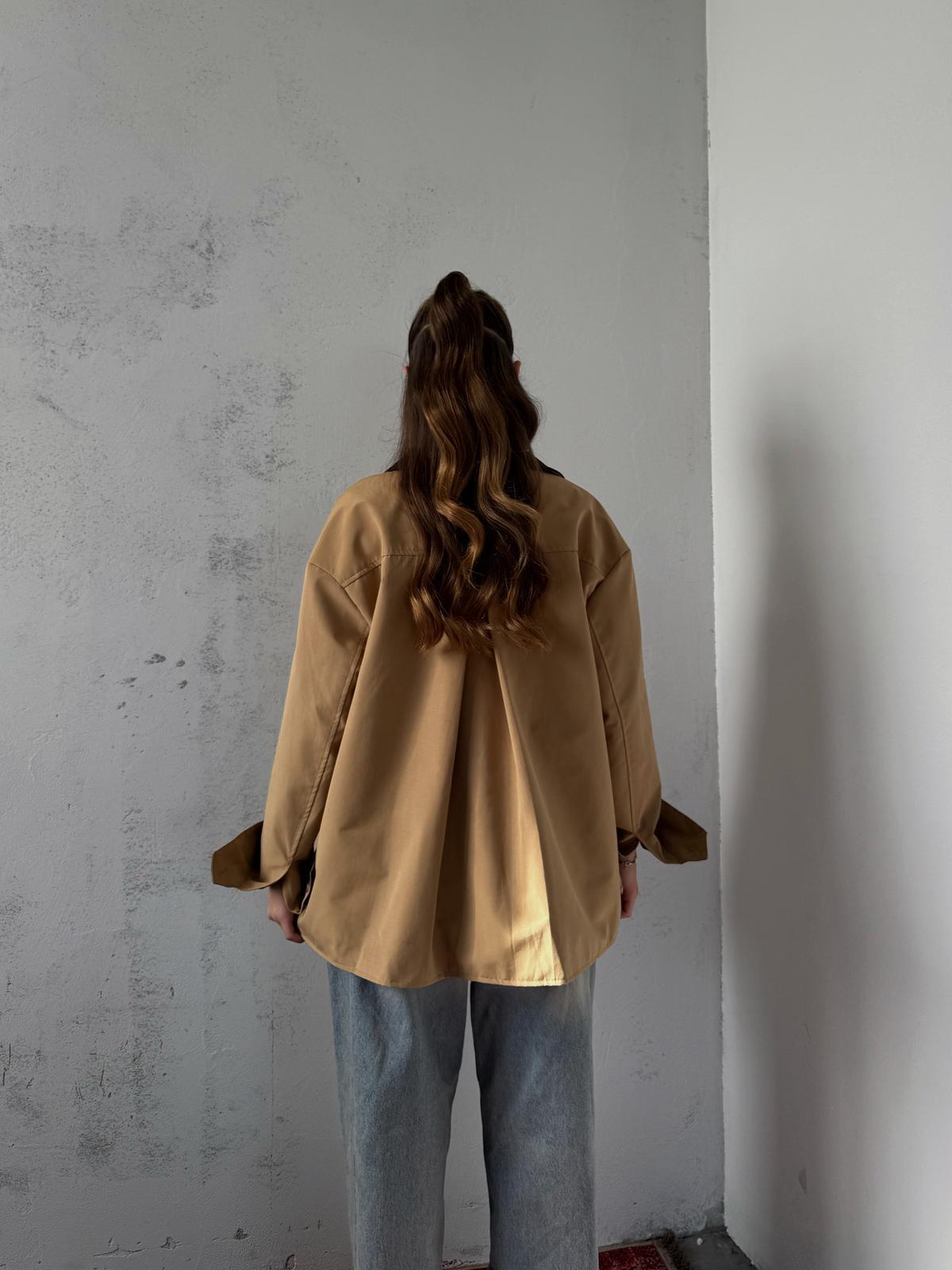 Elvar Yakası Kadife Detay Ekose Astarlı Camel Ceket