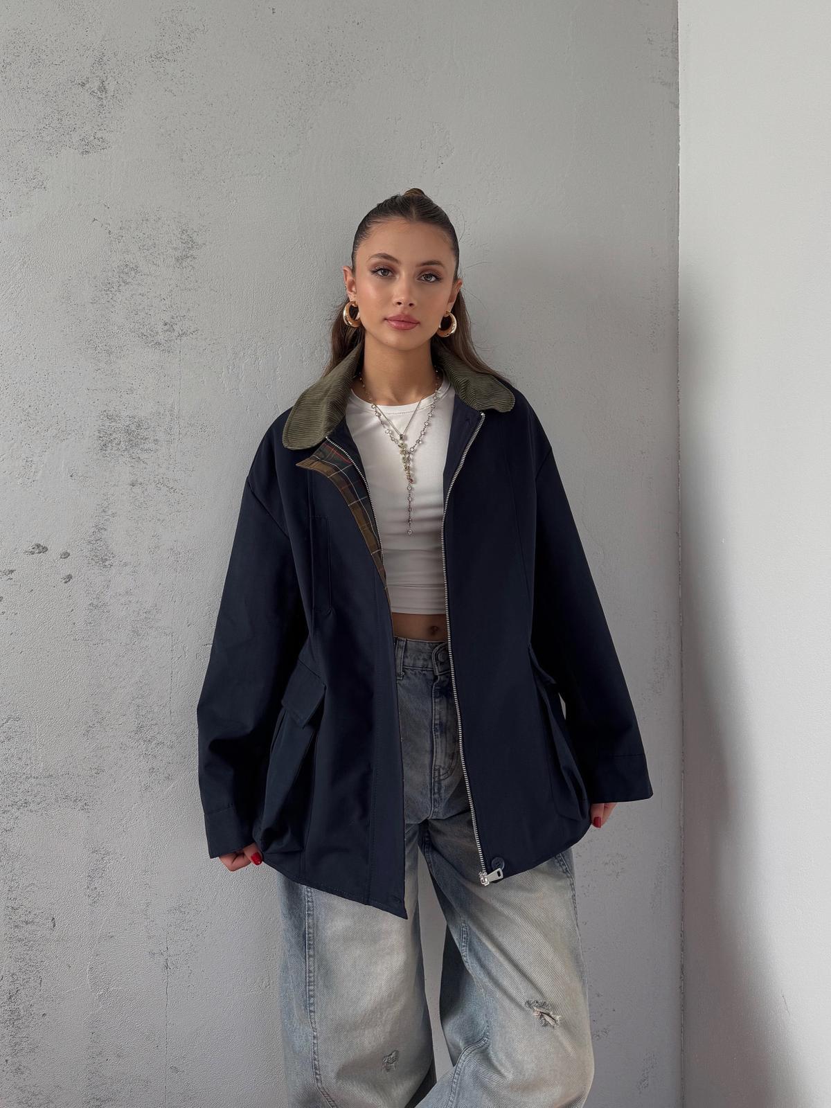 Elvar Yakası Kadife Detay Ekose Astarlı Lacivert Ceket