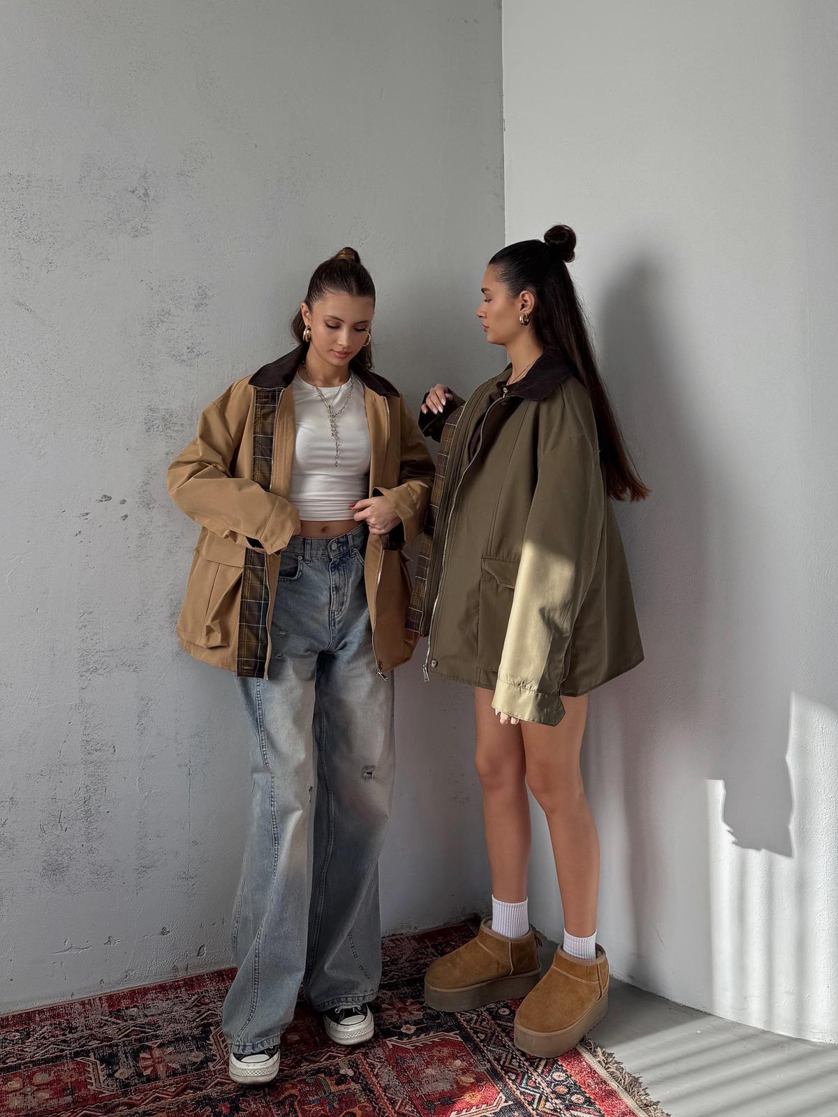 Elvar Yakası Kadife Detay Ekose Astarlı Haki Ceket