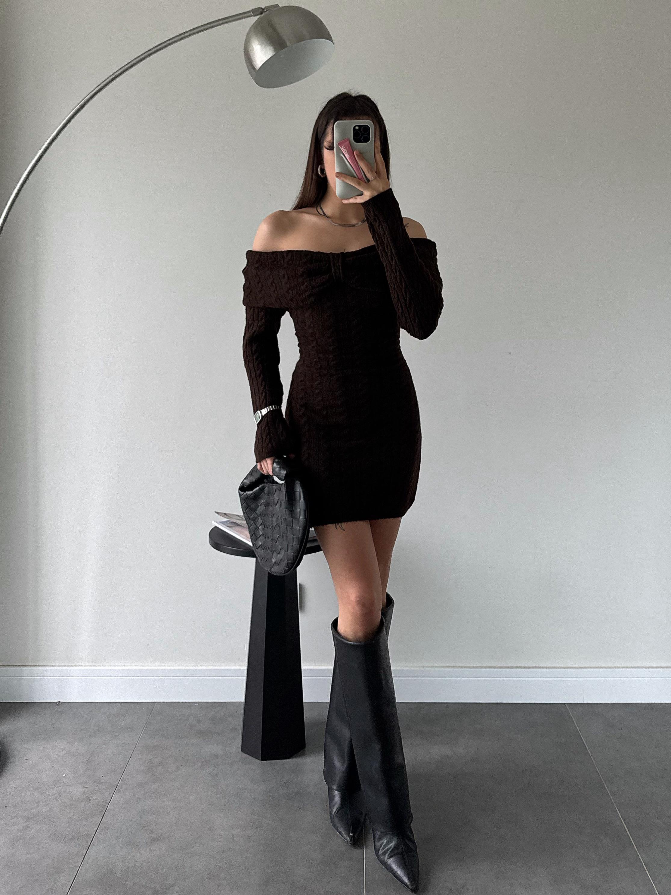 Grove Madonna Yaka Kahve Örgü Detay Elbise